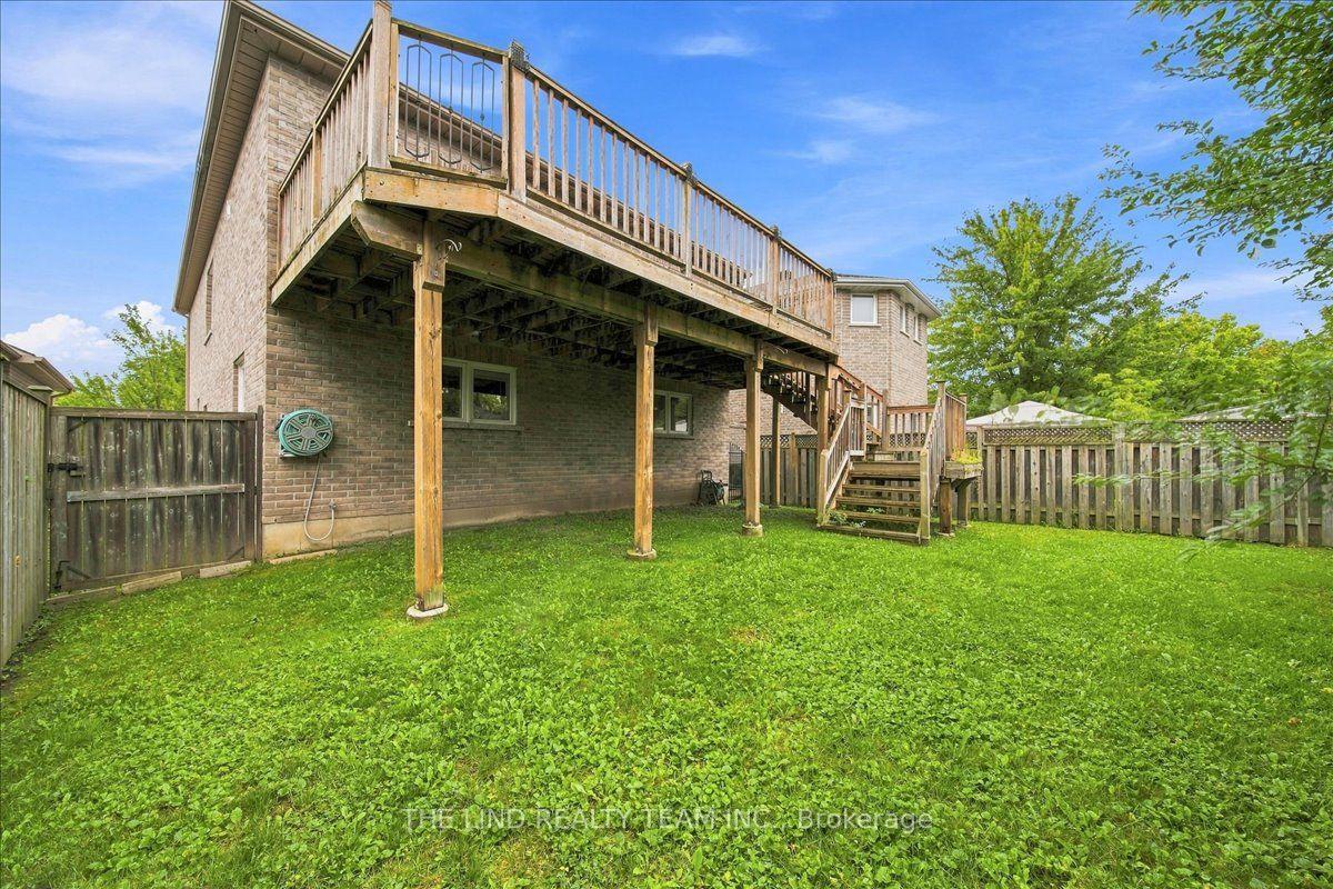 Photo 32 of 61 Mcintyre Drive, Barrie, Ardagh — HOMEH