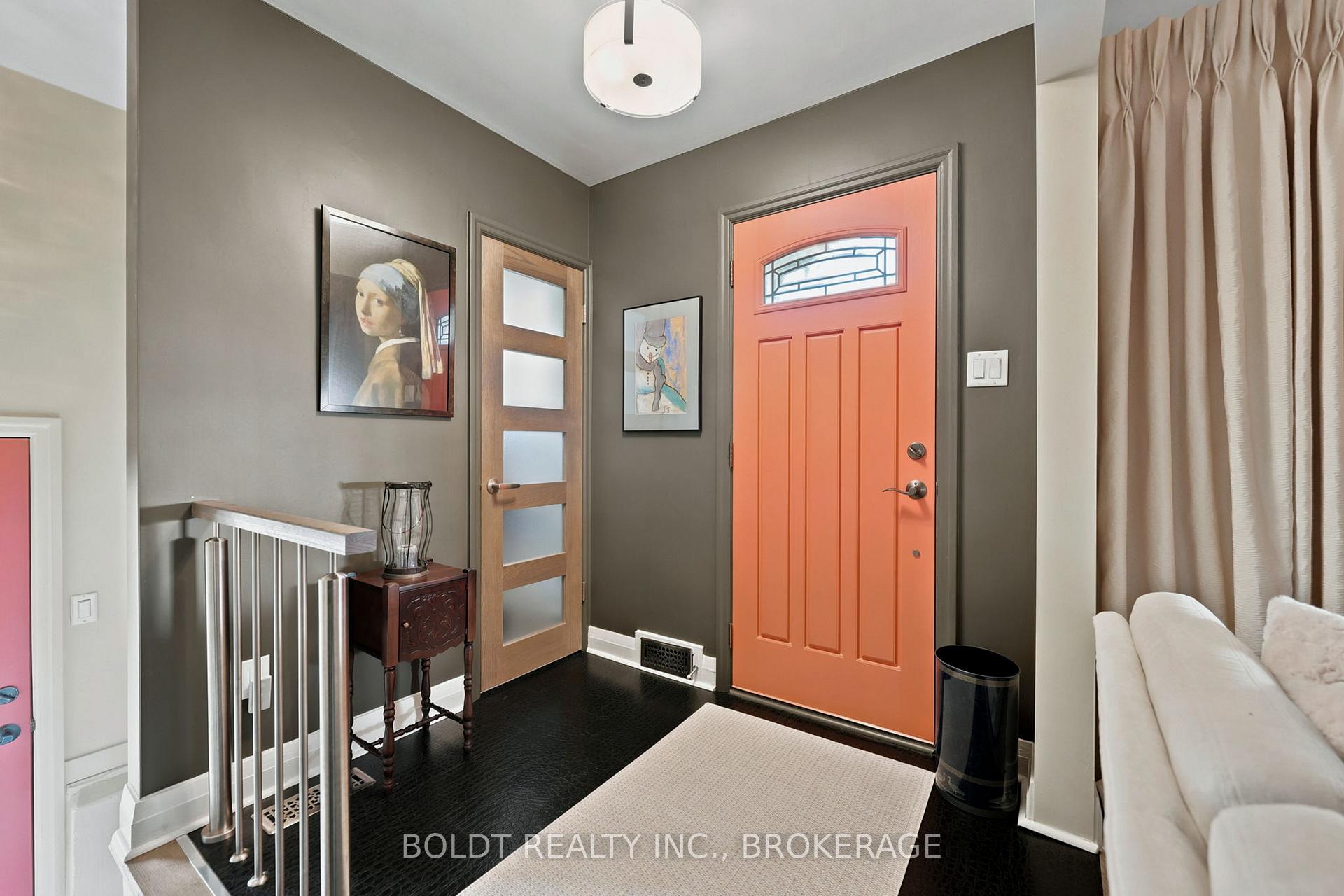 Photo 5 of 9 Woodgate Avenue, St. Catharines, Old Glenridge — HOMEH