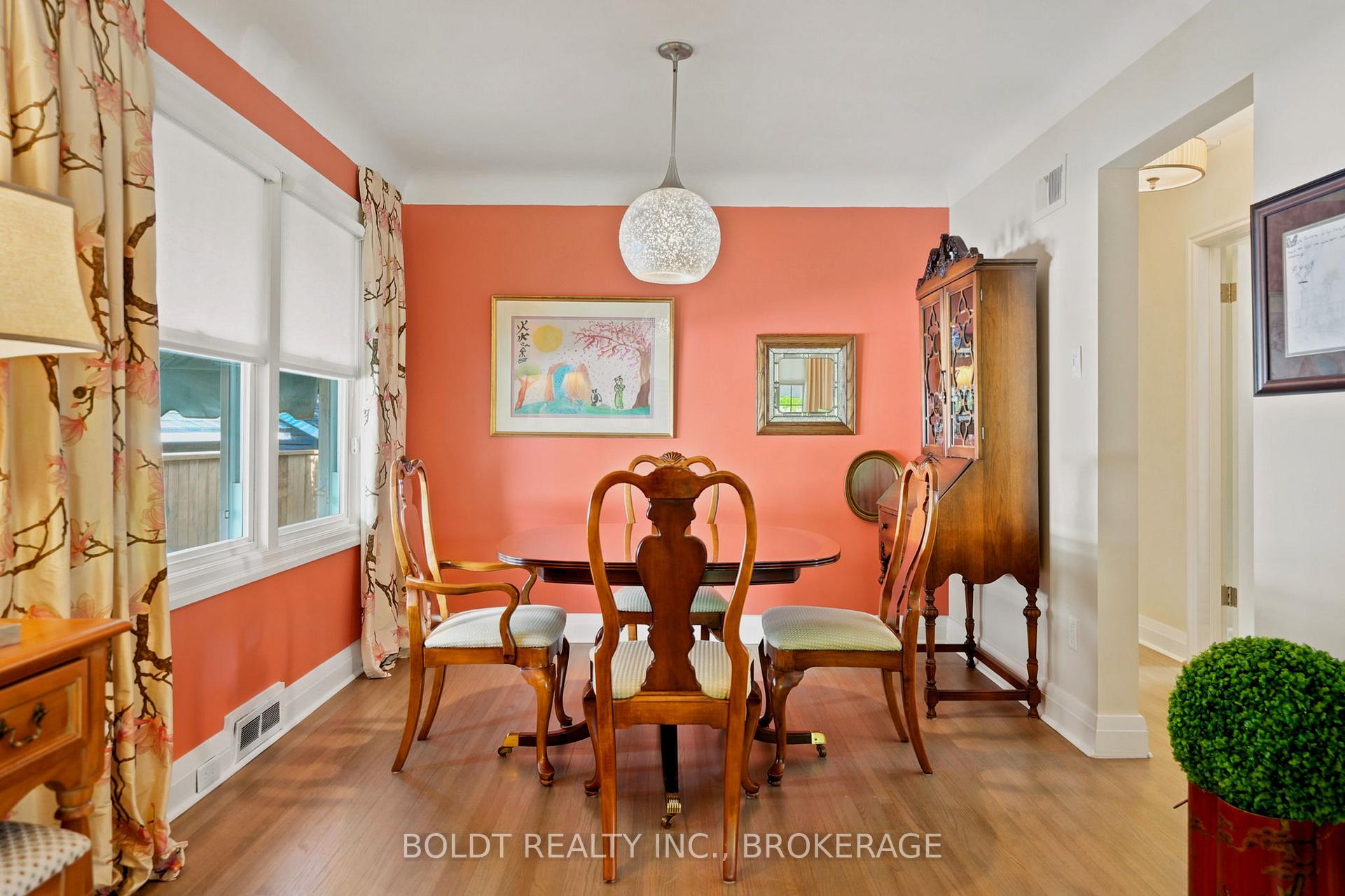 Photo 9 of 9 Woodgate Avenue, St. Catharines, Old Glenridge — HOMEH