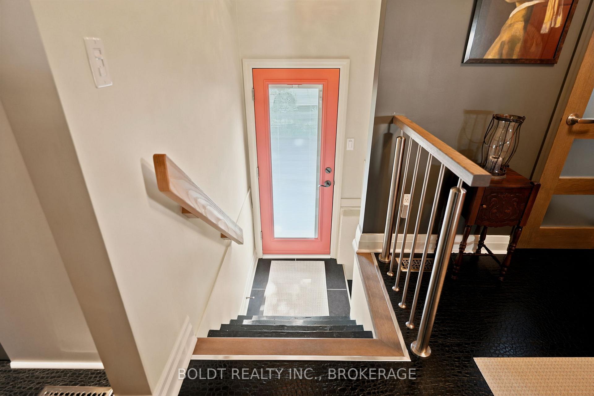 Photo 23 of 9 Woodgate Avenue, St. Catharines, Old Glenridge — HOMEH