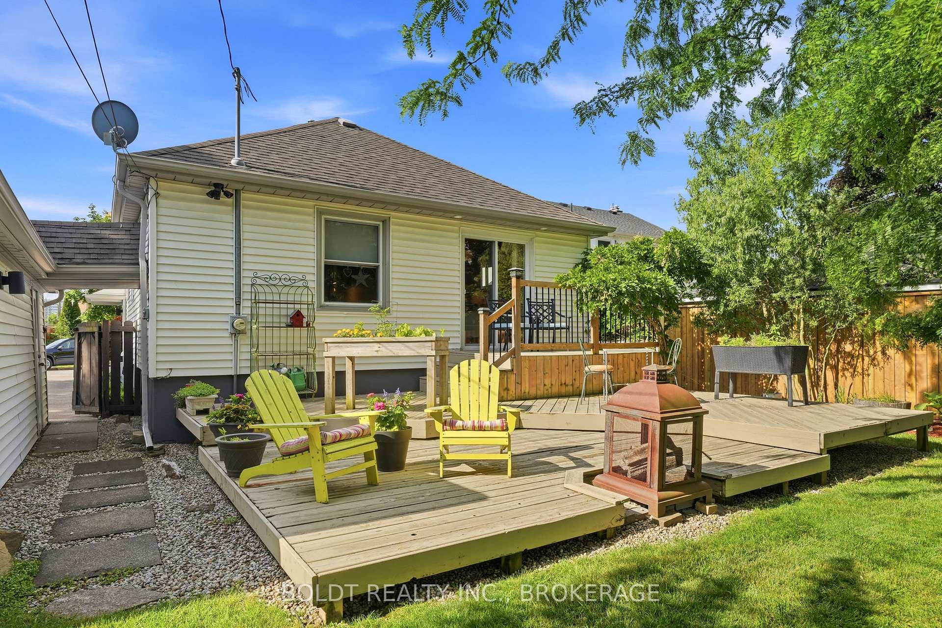 Photo 27 of 9 Woodgate Avenue, St. Catharines, Old Glenridge — HOMEH