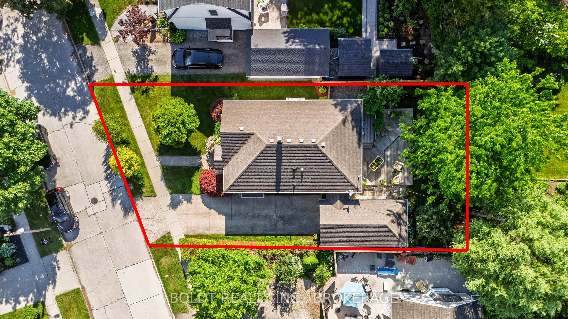 Photo 36 of 9 Woodgate Avenue, St. Catharines, Old Glenridge — HOMEH