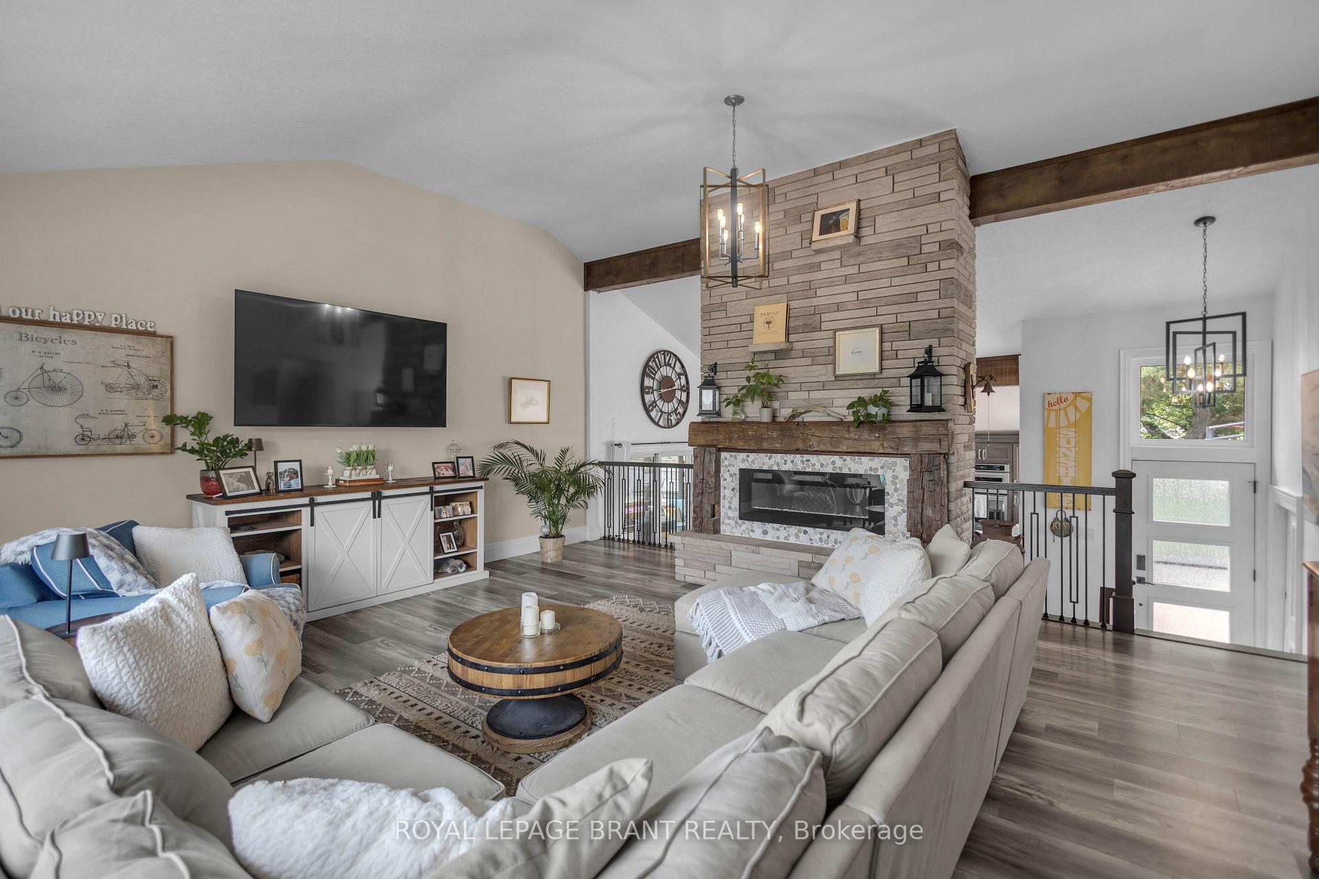 Photo 4 of 112 Myers Road, Cambridge, Christopher-Champlain — HOMEH