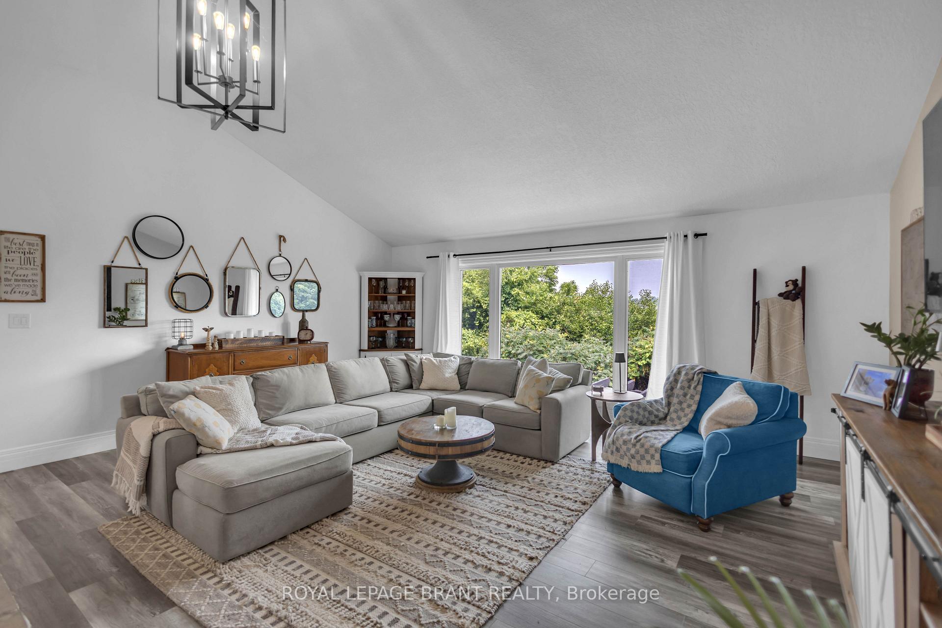 Photo 7 of 112 Myers Road, Cambridge, Christopher-Champlain — HOMEH