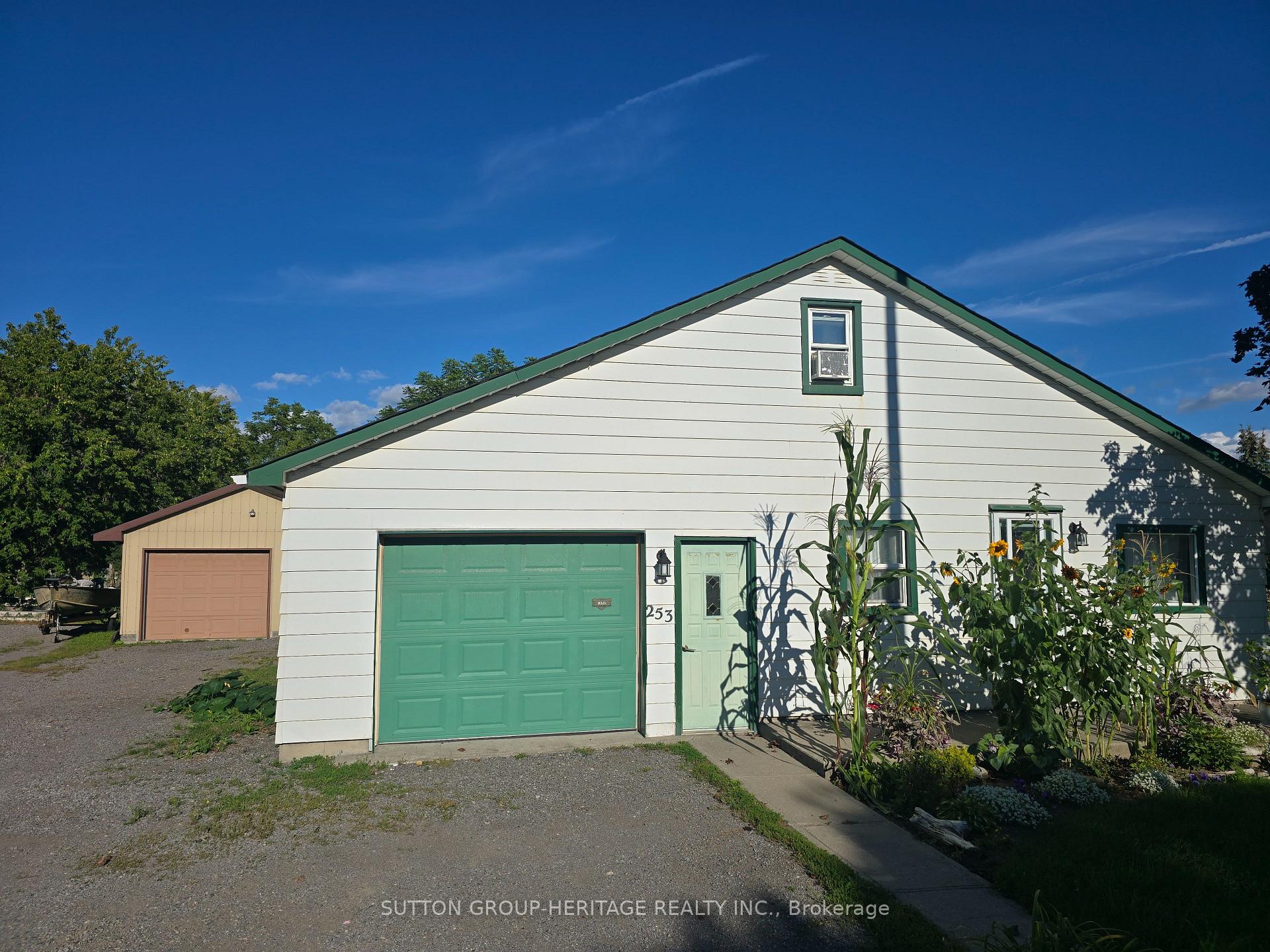 Photo 3 of 253 Sidney Street, Quinte West, Trenton Ward — HOMEH