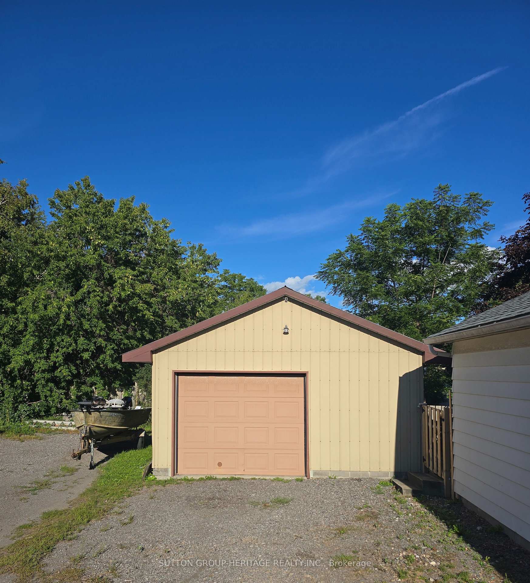 Photo 5 of 253 Sidney Street, Quinte West, Trenton Ward — HOMEH