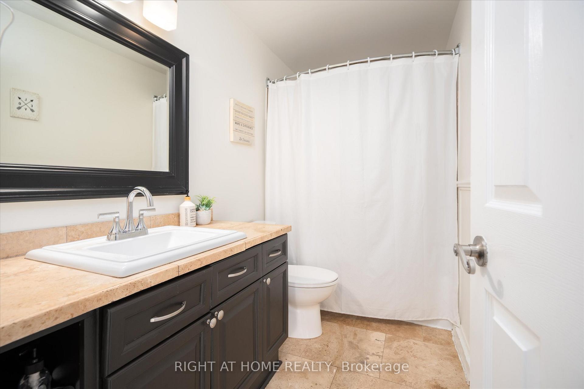 Photo 12 of 1306 Fenelon Crescent, Oshawa, Lakeview — HOMEH