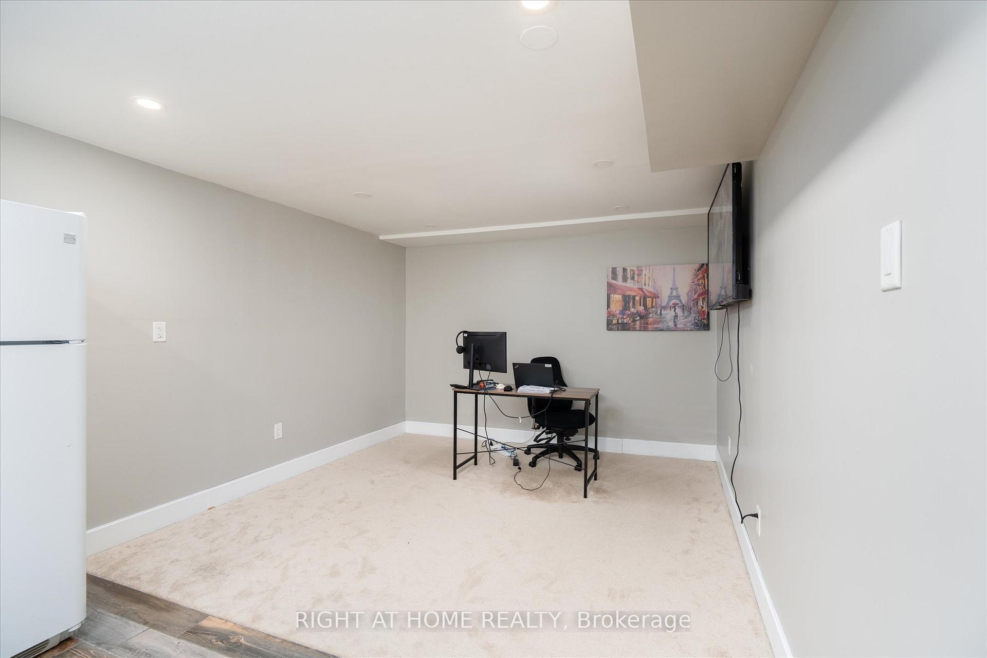 Photo 18 of 1306 Fenelon Crescent, Oshawa, Lakeview — HOMEH