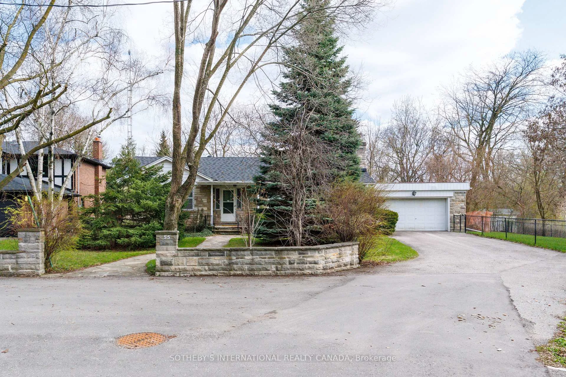 Photo of 55 Van Dusen Boulevard