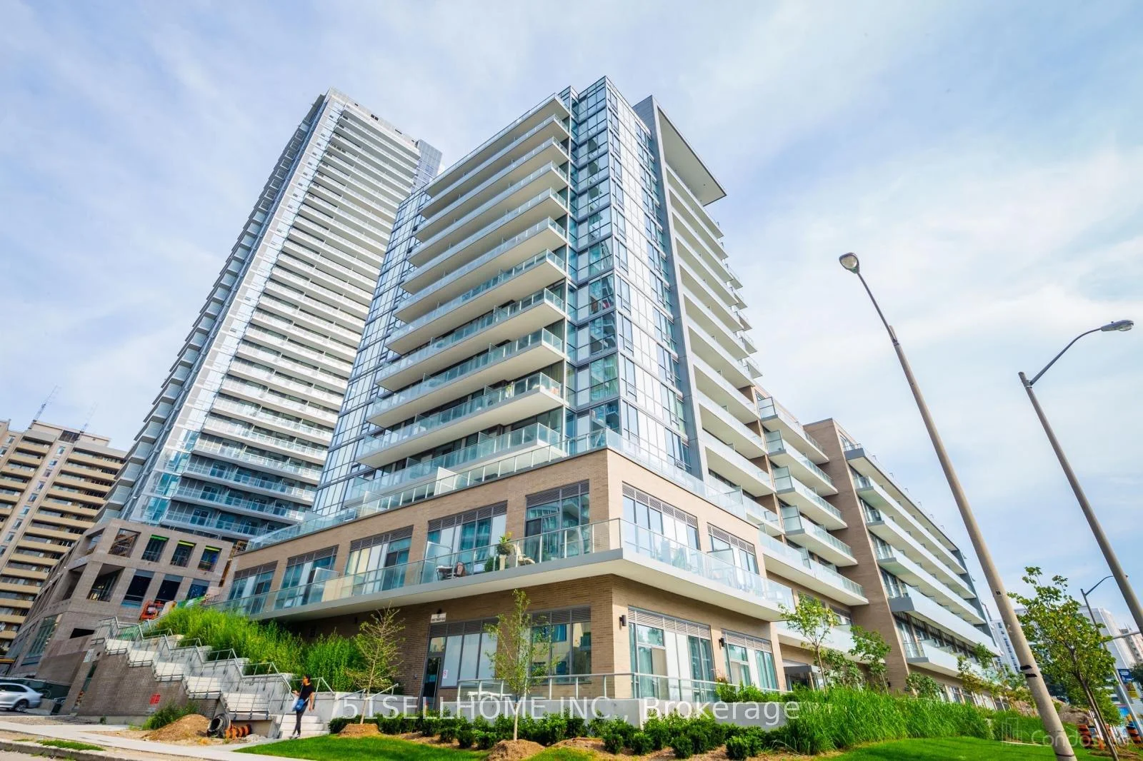 Photo 4 of Unit 1006, 52 Forest Manor Road, North York, Henry Farm — HOMEH