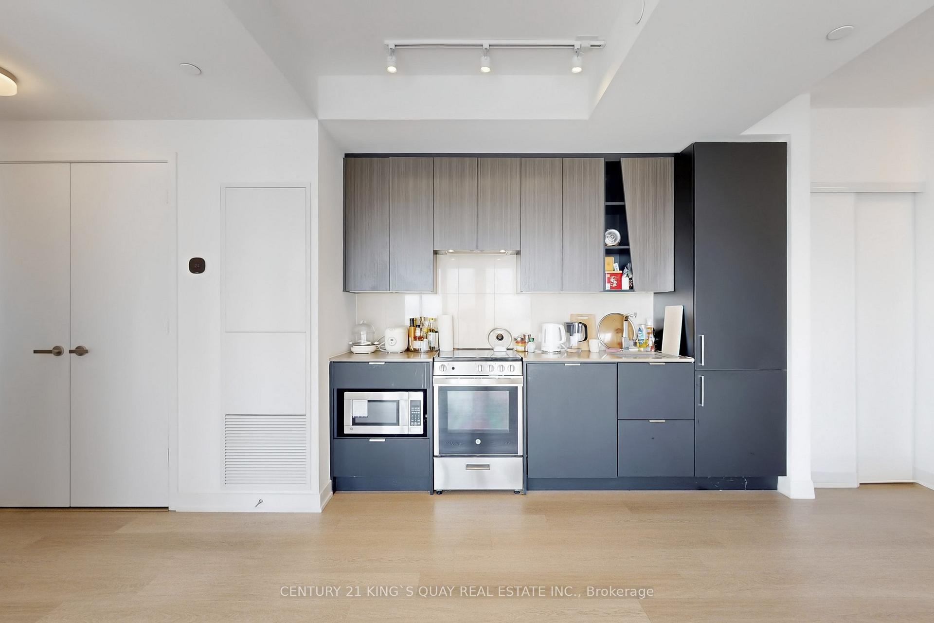 Photo 17 of Unit 806, 3883 Quartz Road, Mississauga, City Centre — HOMEH