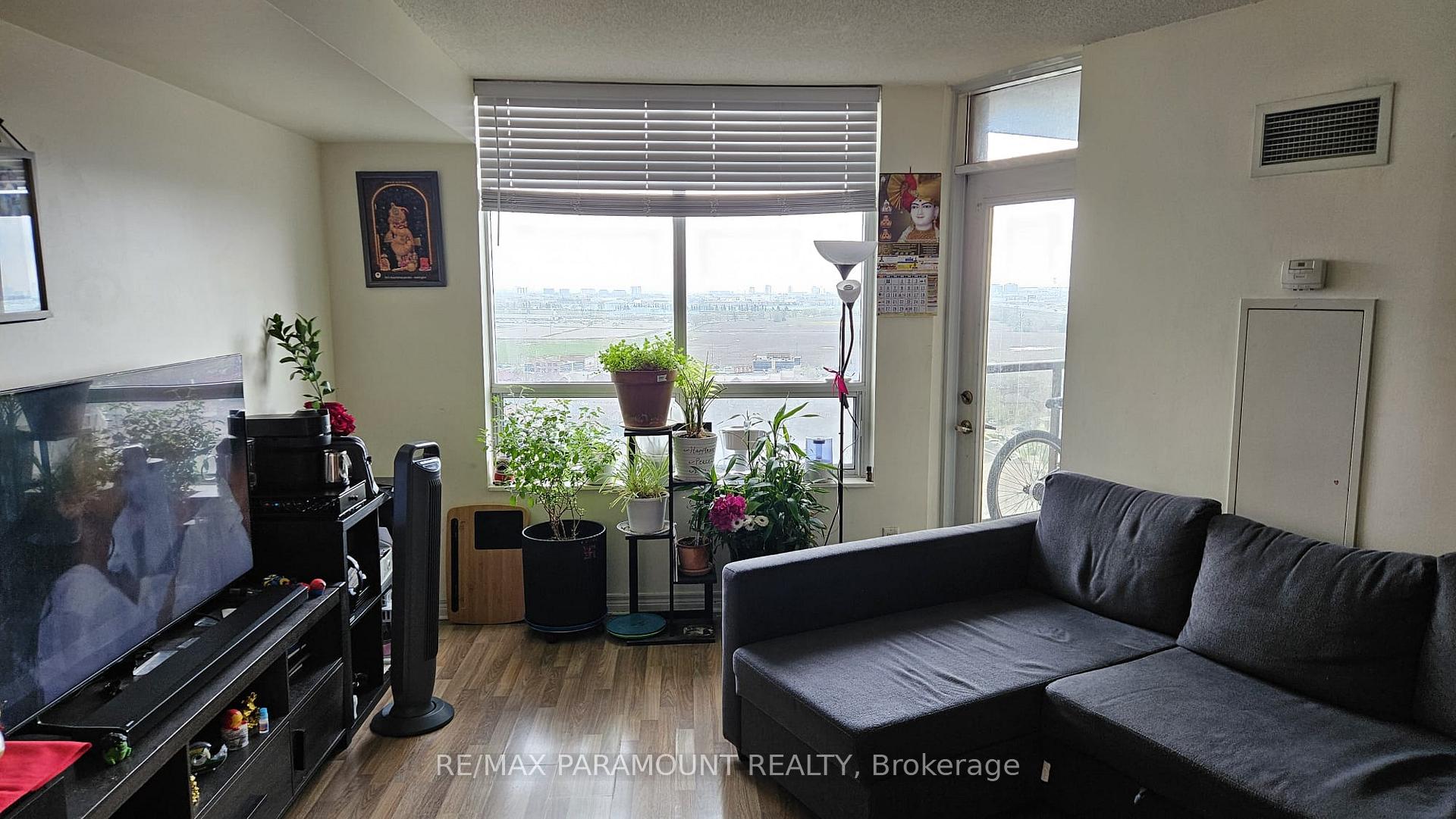 Photo 3 of Unit 2009, 710 Humberwood Boulevard, Etobicoke, West Humber-Clairville — HOMEH