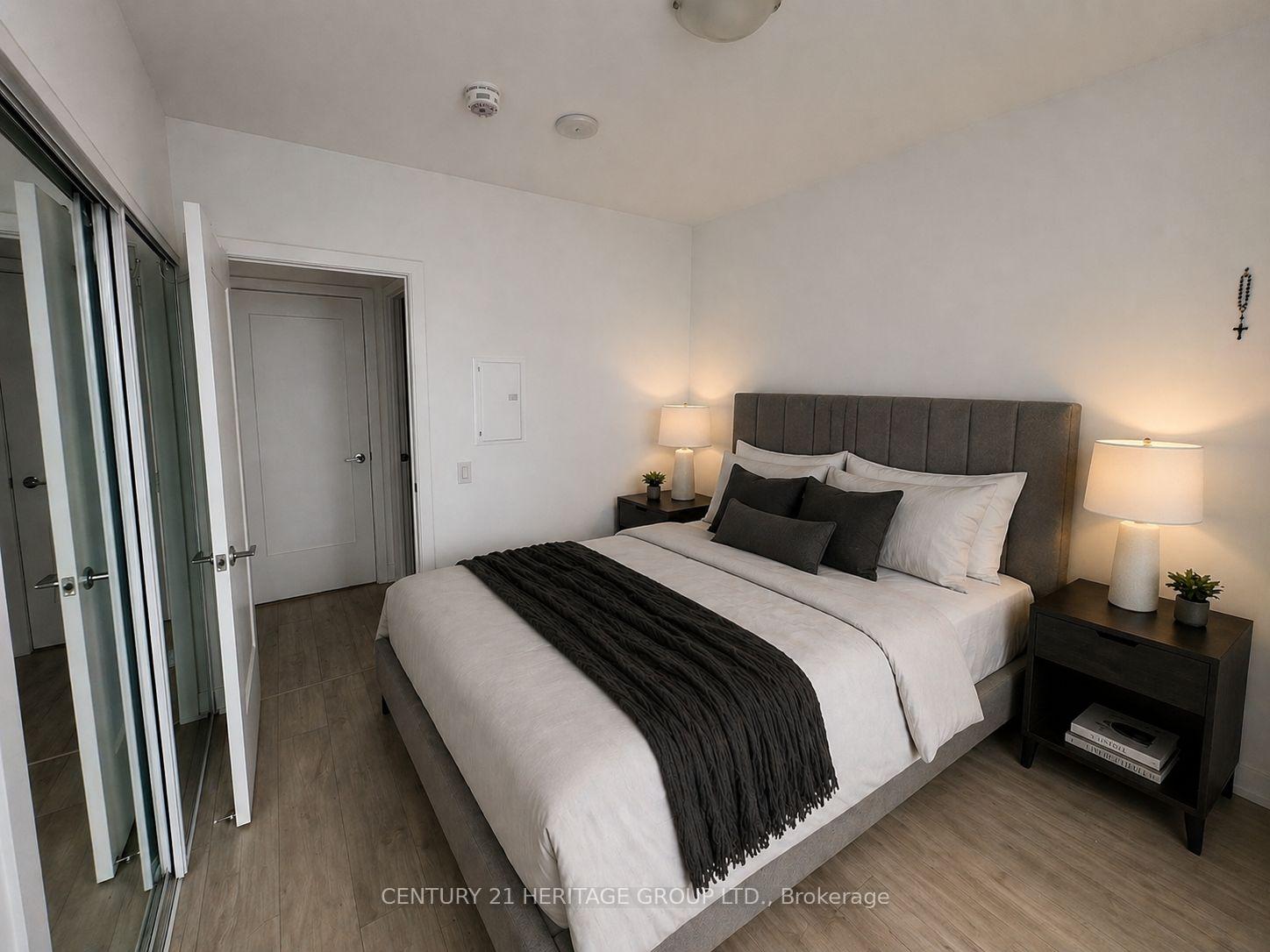 Photo 10 of Unit 402, 65 Annie Craig Drive, Etobicoke, Mimico — HOMEH