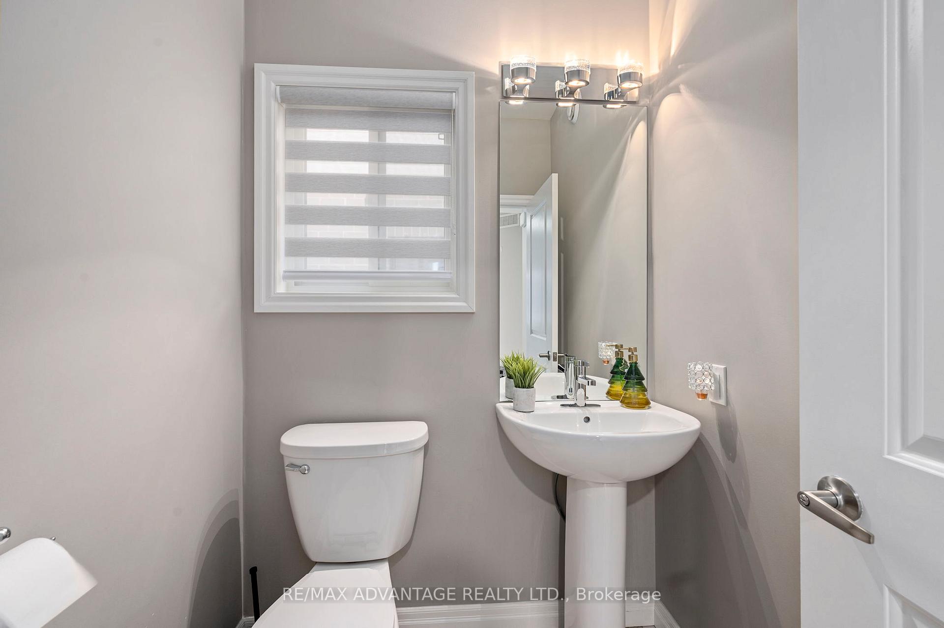 Photo 7 of 587 Freeport Street, London, North E — HOMEH