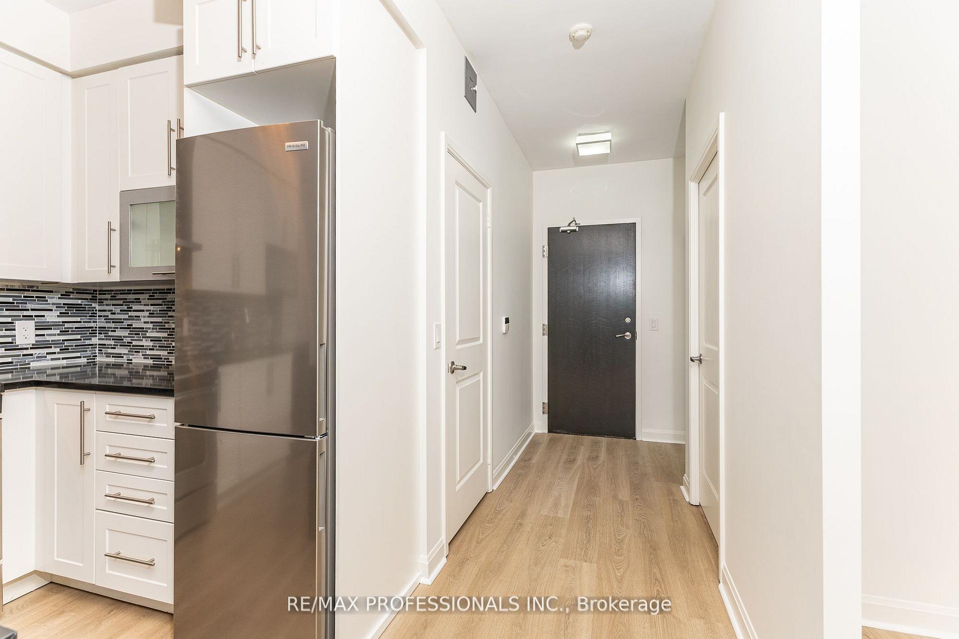 Photo 11 of Unit 101, 1 Michael Power Place, Etobicoke, Islington-City Centre West — HOMEH