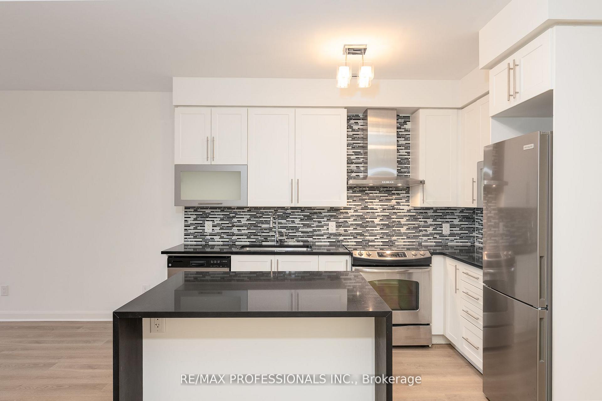 Photo 13 of Unit 101, 1 Michael Power Place, Etobicoke, Islington-City Centre West — HOMEH