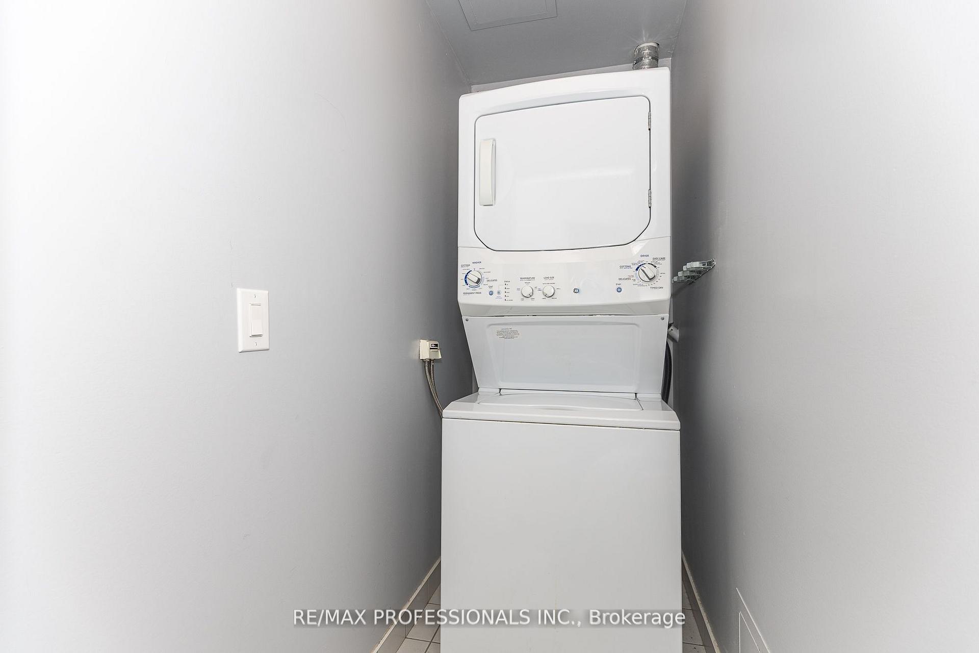 Photo 26 of Unit 101, 1 Michael Power Place, Etobicoke, Islington-City Centre West — HOMEH