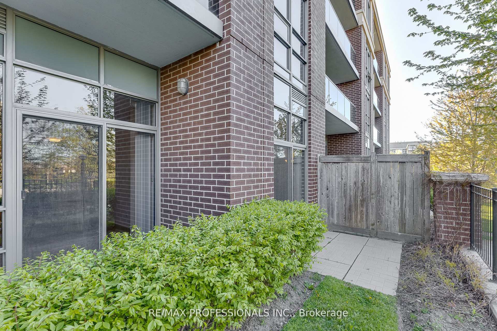 Photo 28 of Unit 101, 1 Michael Power Place, Etobicoke, Islington-City Centre West — HOMEH