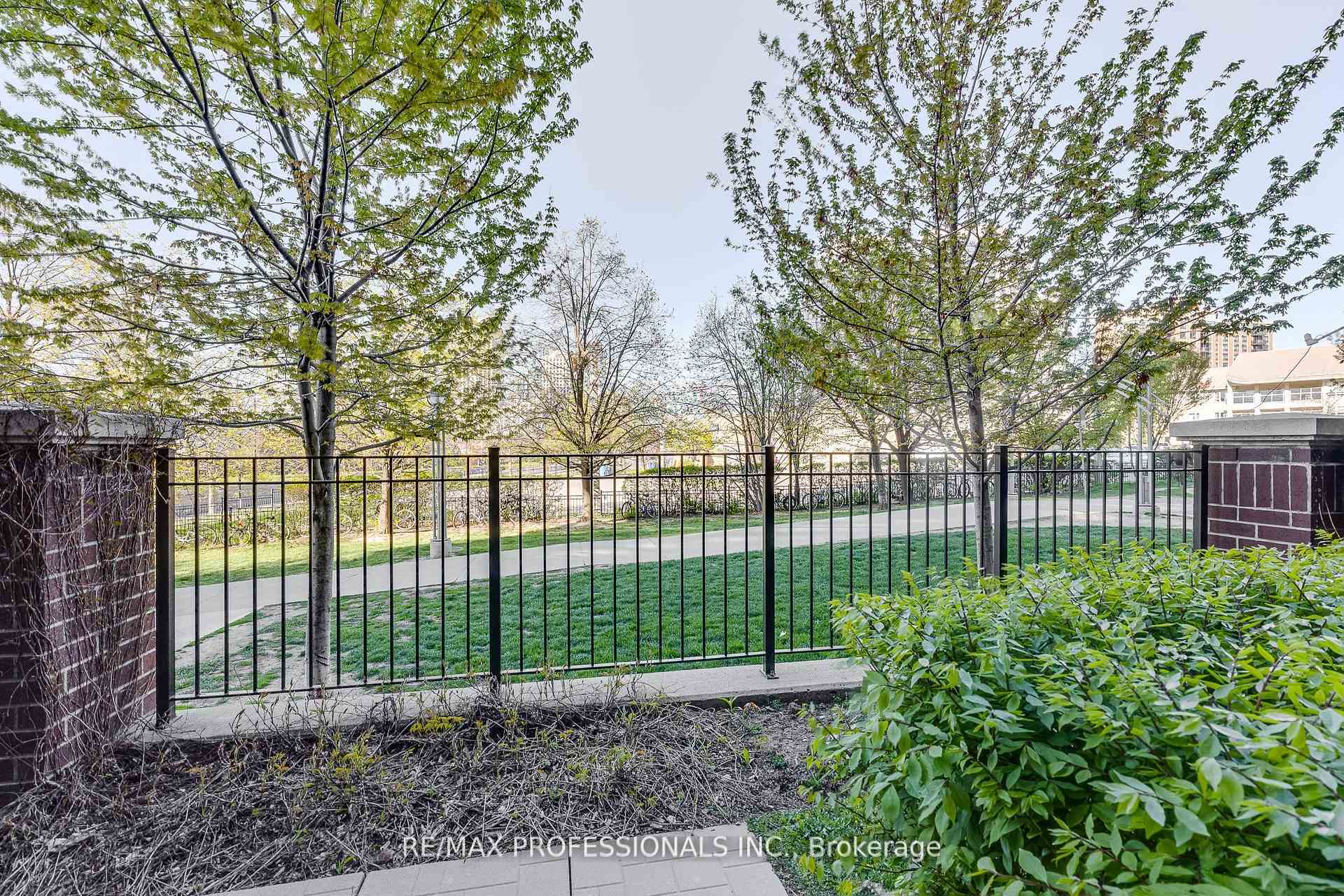 Photo 31 of Unit 101, 1 Michael Power Place, Etobicoke, Islington-City Centre West — HOMEH
