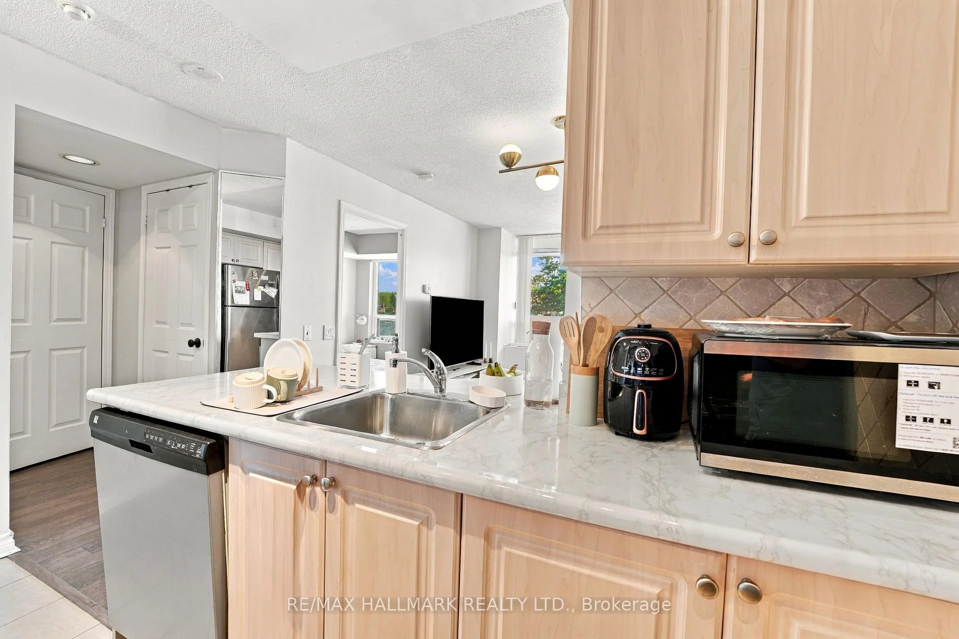 Photo 3 of Unit 2808, 153 Beecroft Road, North York, Lansing-Westgate — HOMEH