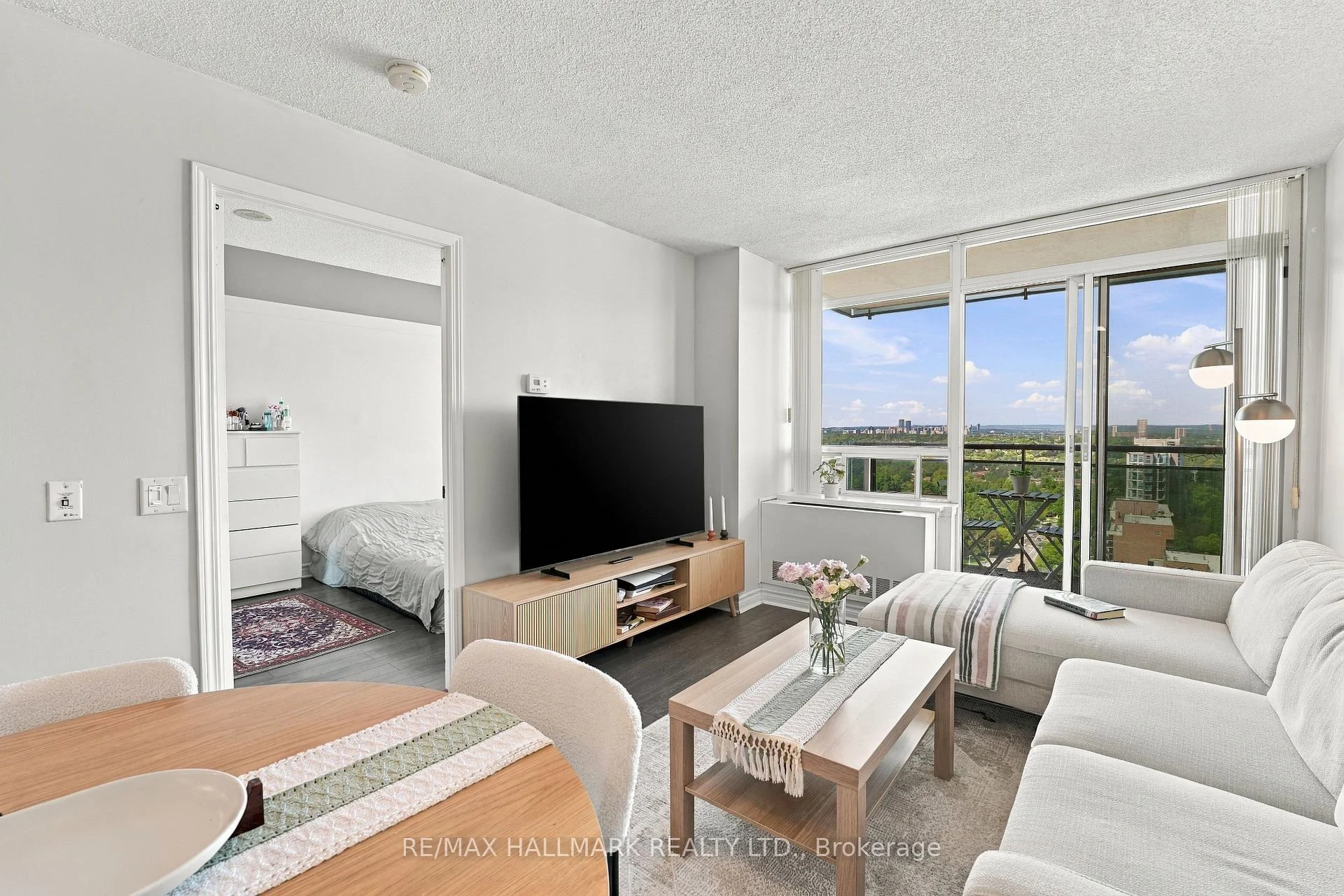 Photo 6 of Unit 2808, 153 Beecroft Road, North York, Lansing-Westgate — HOMEH