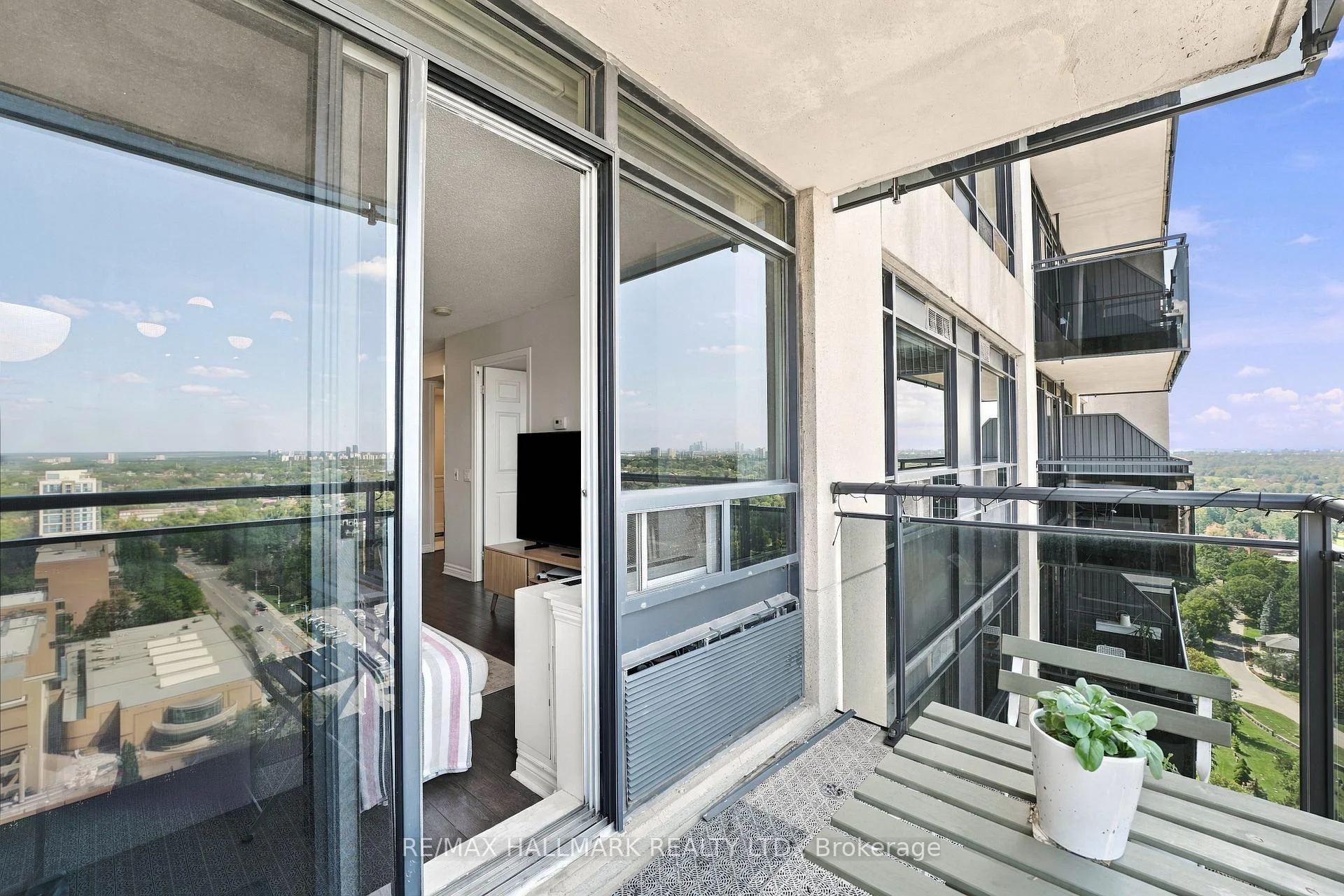 Photo 12 of Unit 2808, 153 Beecroft Road, North York, Lansing-Westgate — HOMEH