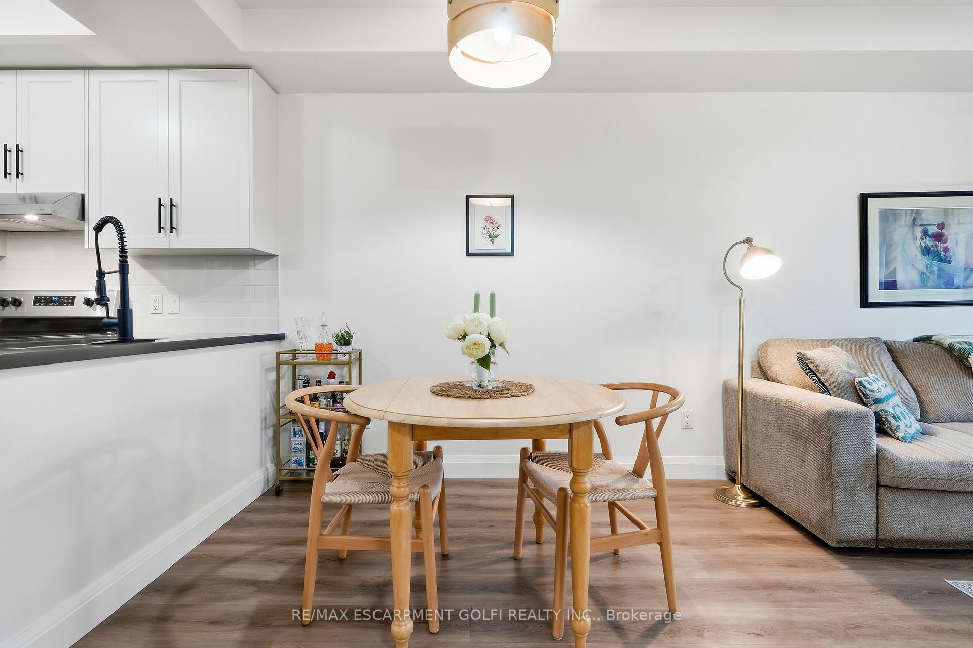 Photo 15 of Unit 501, 30 Hamilton Street S, Hamilton, Waterdown — HOMEH