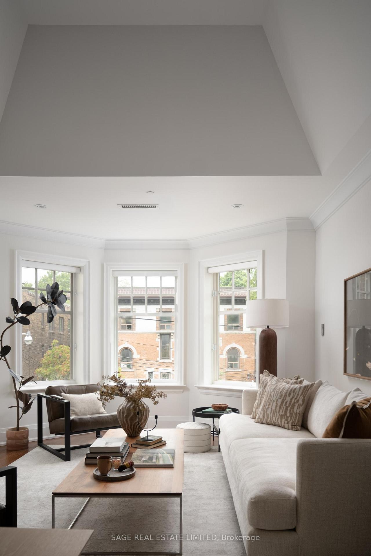 Photo 6 of Unit 3D, 319 Lonsdale Road, Toronto, Casa Loma — HOMEH