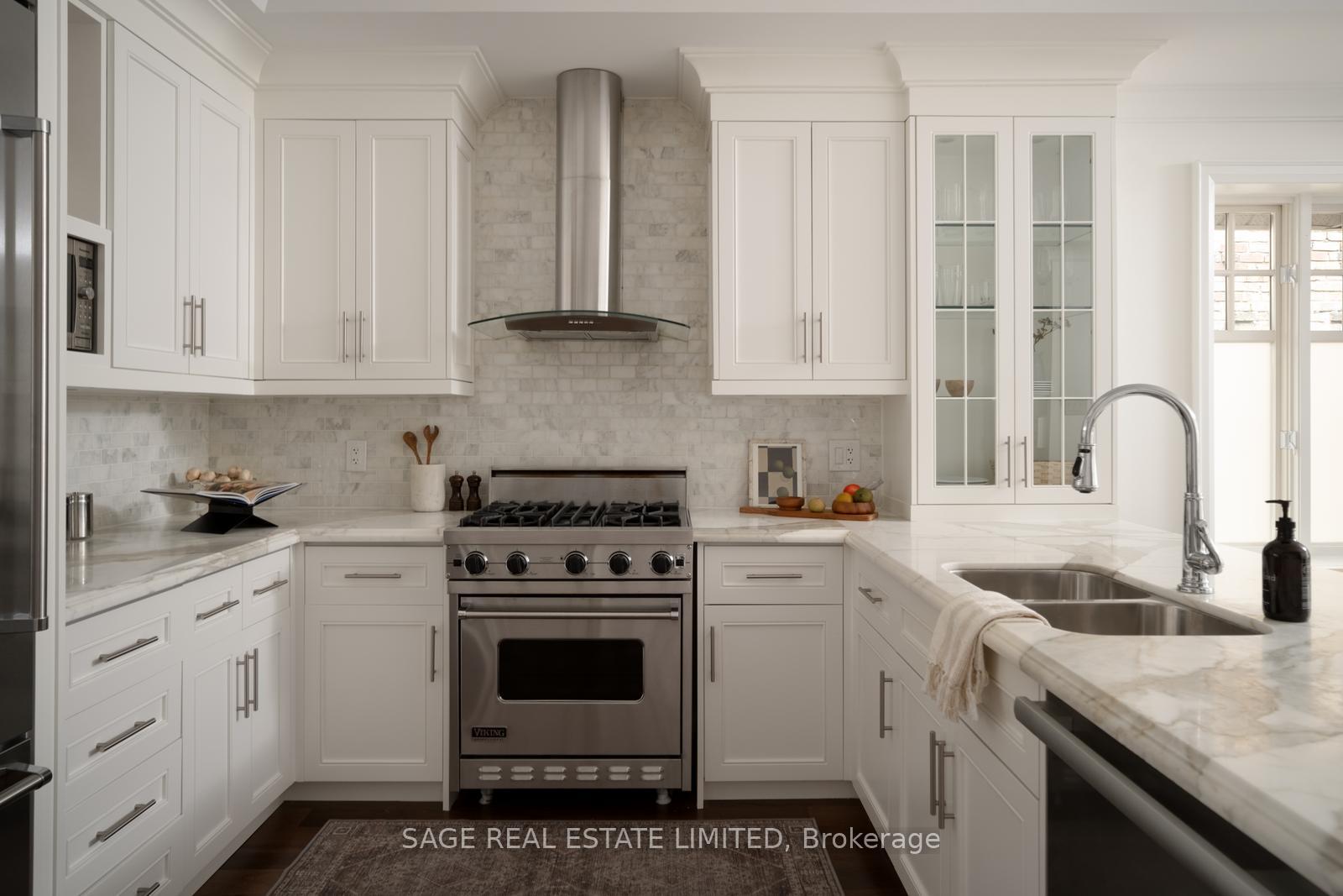 Photo 12 of Unit 3D, 319 Lonsdale Road, Toronto, Casa Loma — HOMEH