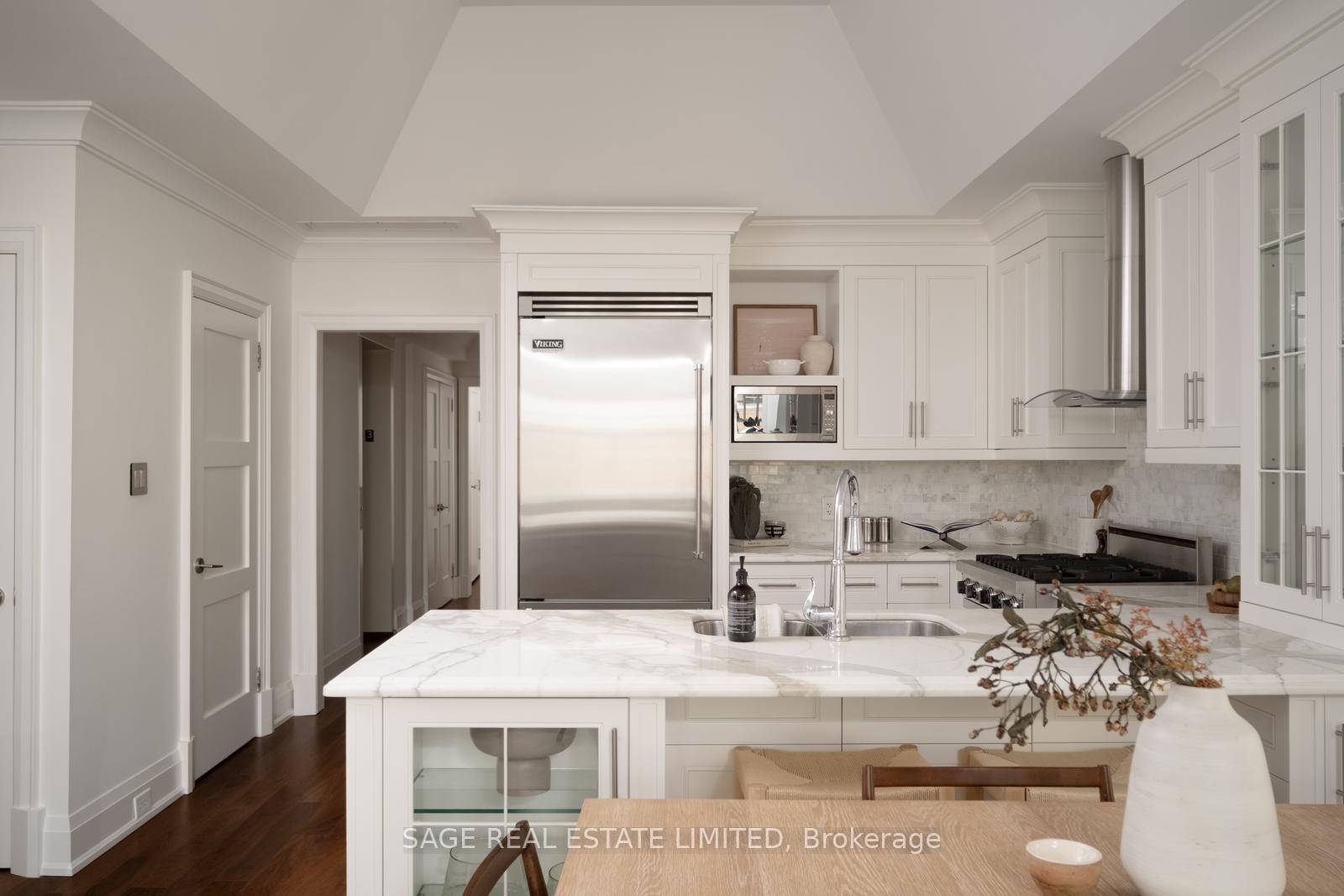 Photo 15 of Unit 3D, 319 Lonsdale Road, Toronto, Casa Loma — HOMEH