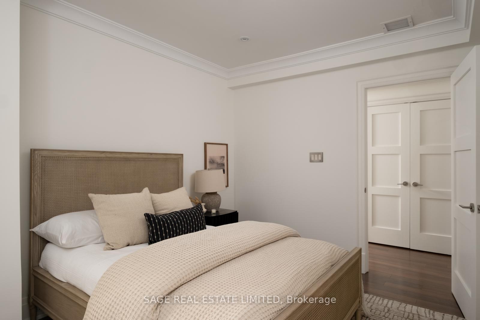 Photo 19 of Unit 3D, 319 Lonsdale Road, Toronto, Casa Loma — HOMEH
