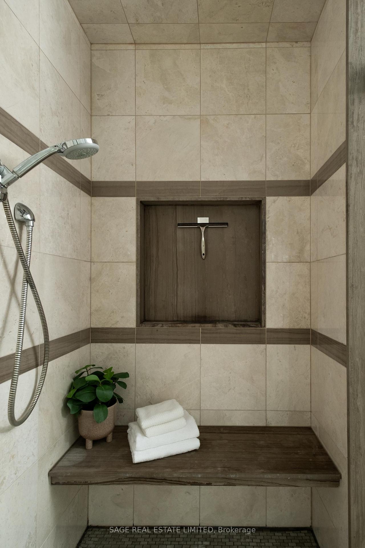 Photo 29 of Unit 3D, 319 Lonsdale Road, Toronto, Casa Loma — HOMEH