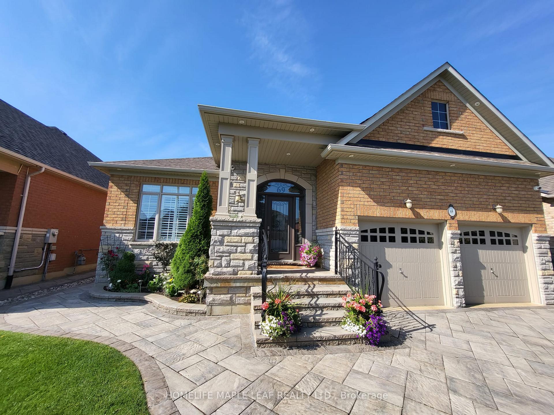 Photo 2 of 69 Huntspoint Drive, Brampton, Bram East — HOMEH