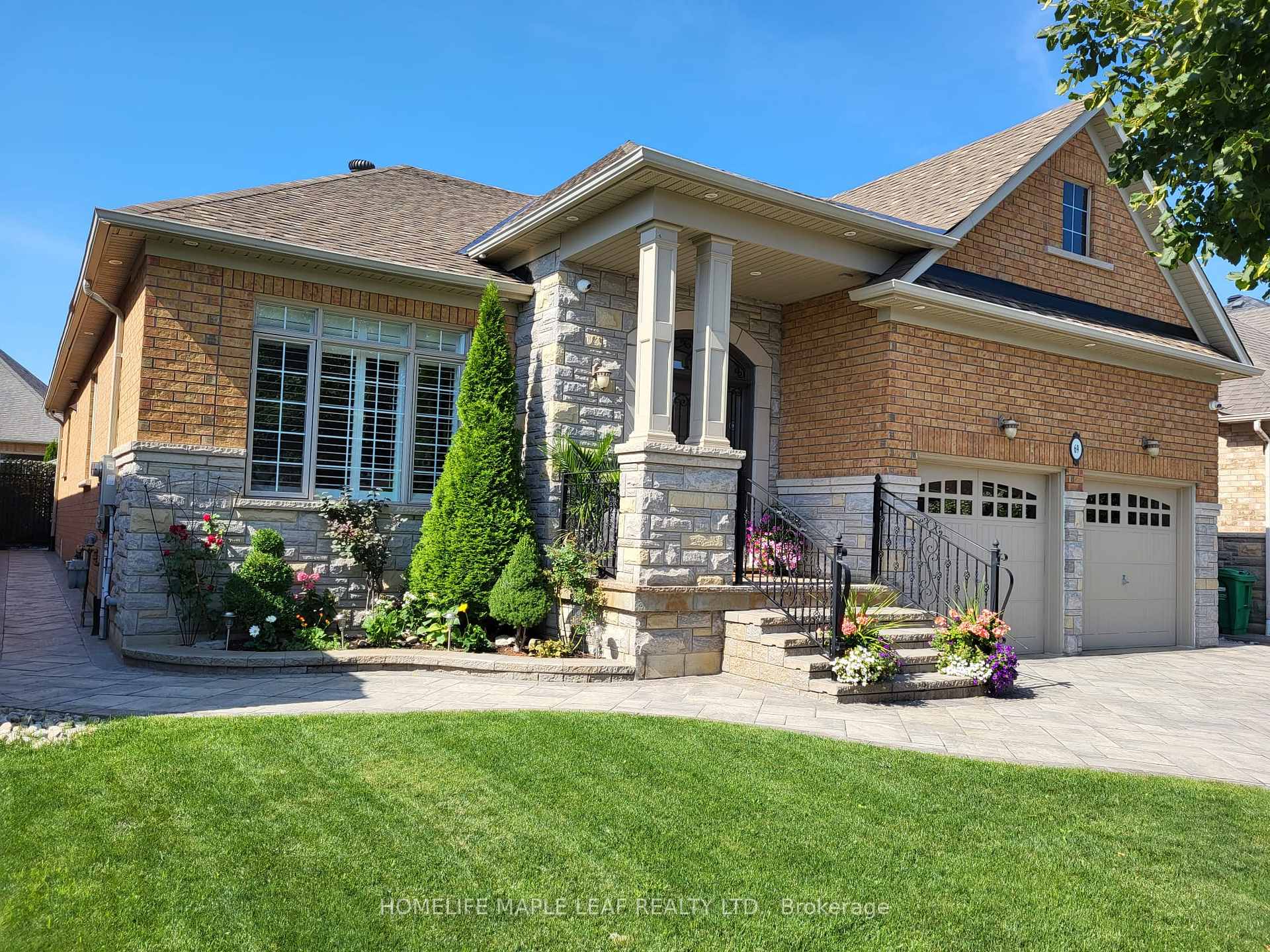 Photo 3 of 69 Huntspoint Drive, Brampton, Bram East — HOMEH