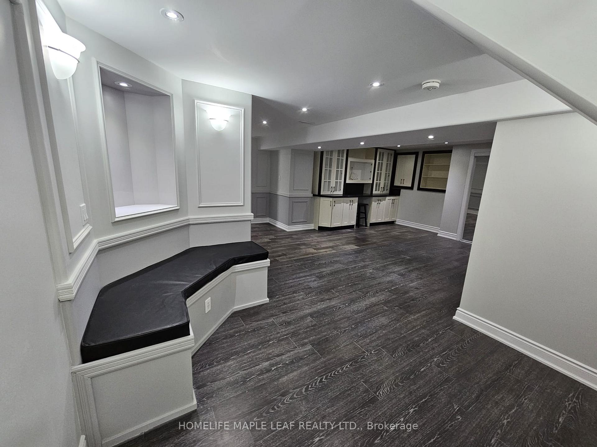 Photo 16 of 69 Huntspoint Drive, Brampton, Bram East — HOMEH