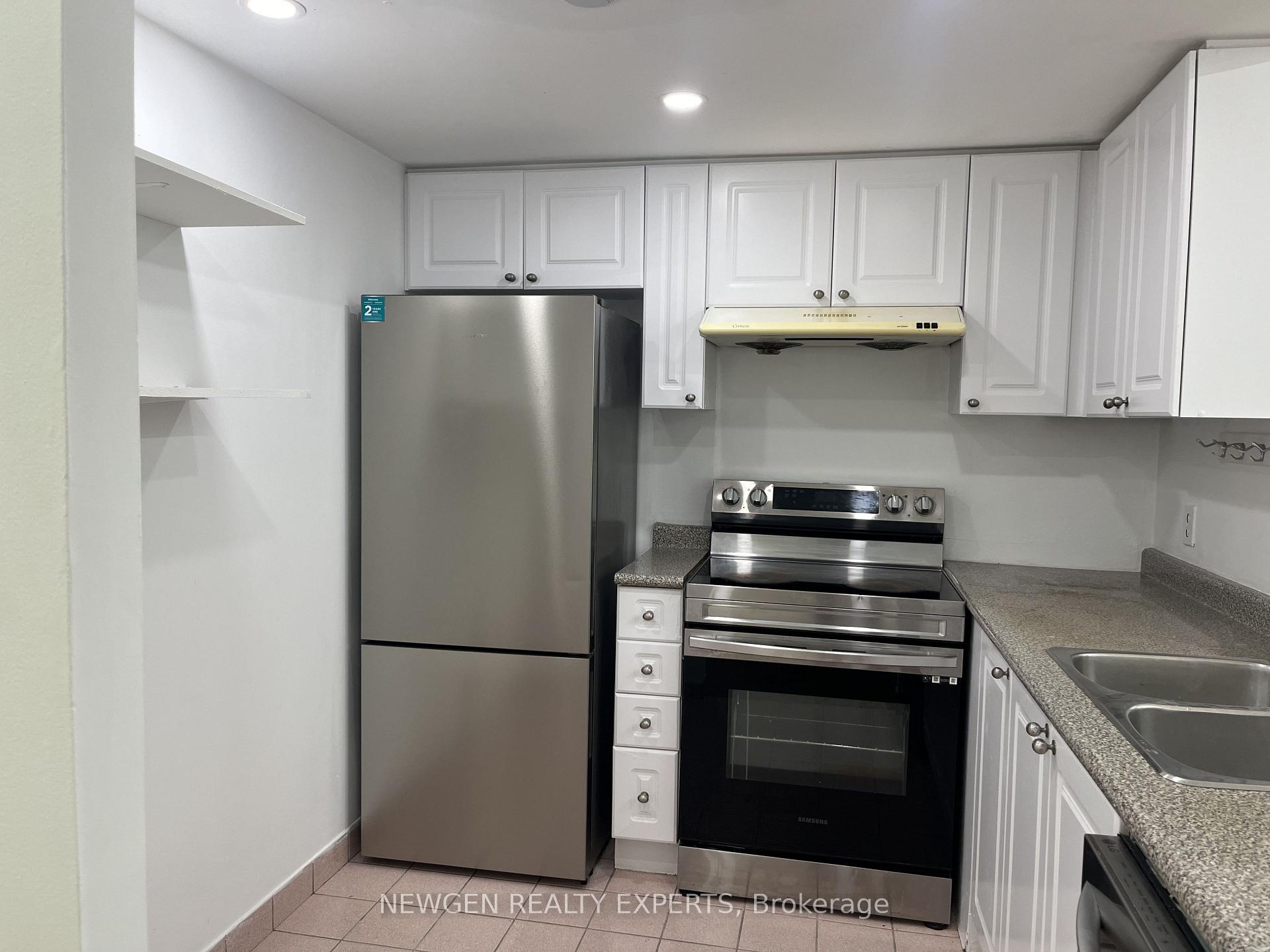 Photo 5 of Unit 303, 8 Lee Centre Drive, Scarborough, Woburn — HOMEH