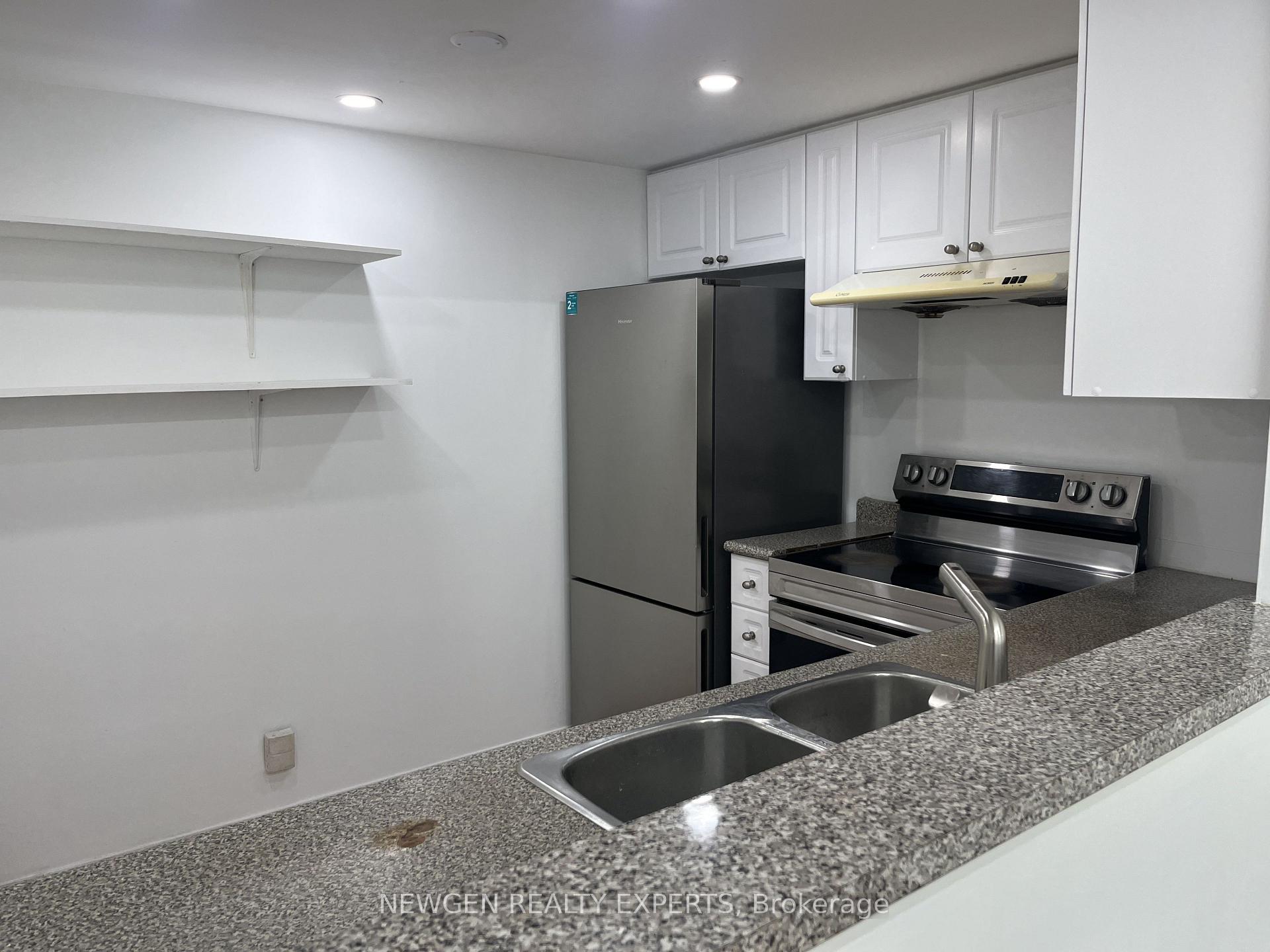 Photo 13 of Unit 303, 8 Lee Centre Drive, Scarborough, Woburn — HOMEH