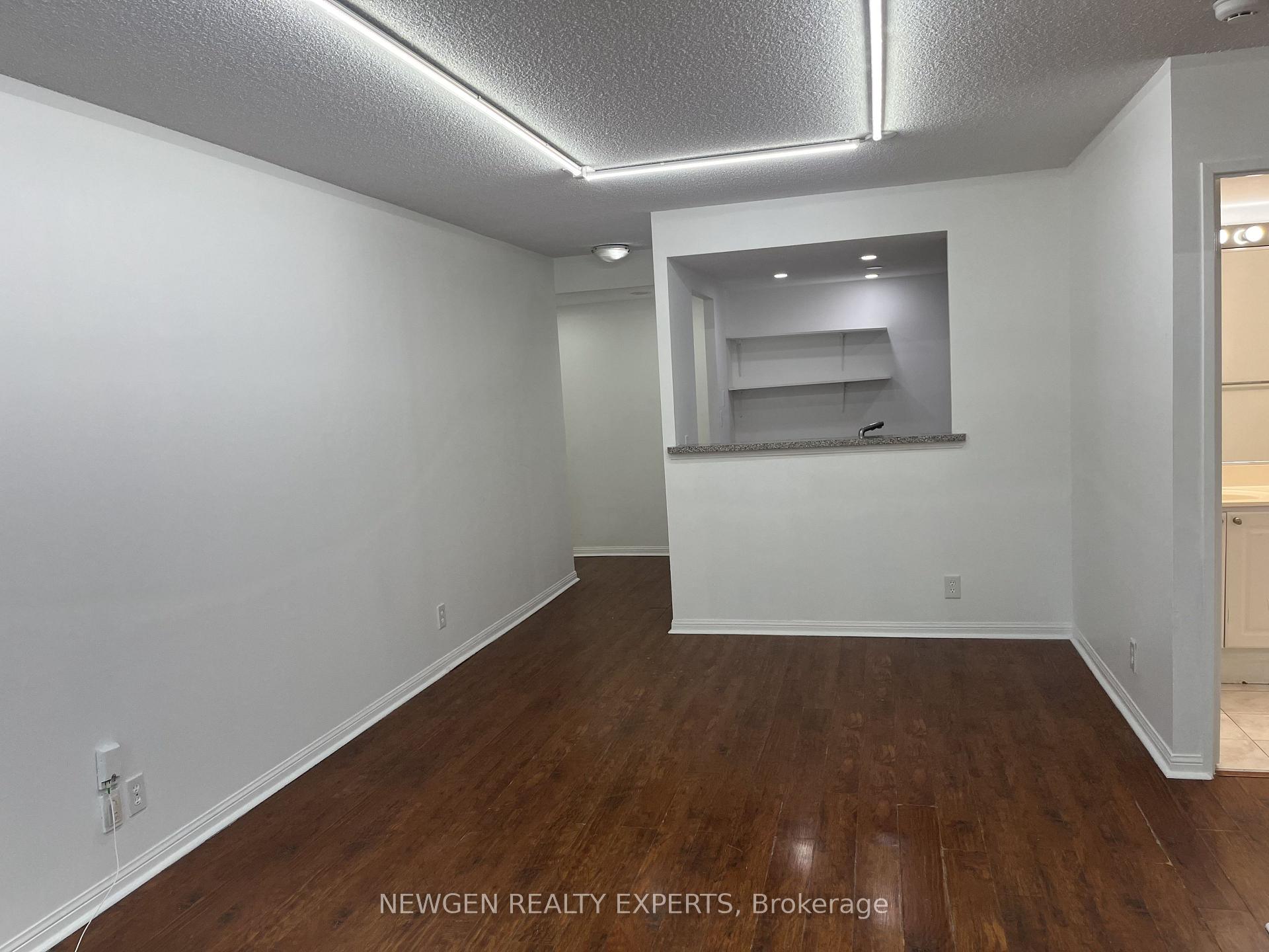 Photo 10 of Unit 303, 8 Lee Centre Drive, Scarborough, Woburn — HOMEH