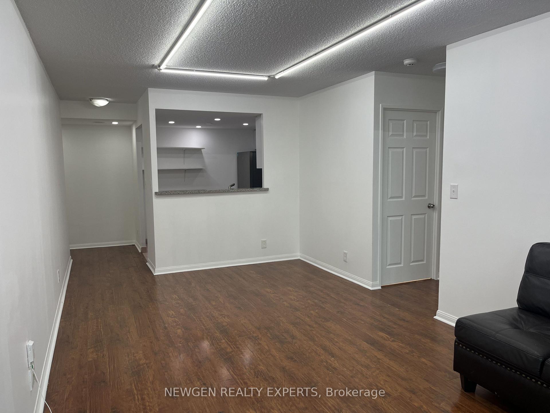 Photo 12 of Unit 303, 8 Lee Centre Drive, Scarborough, Woburn — HOMEH