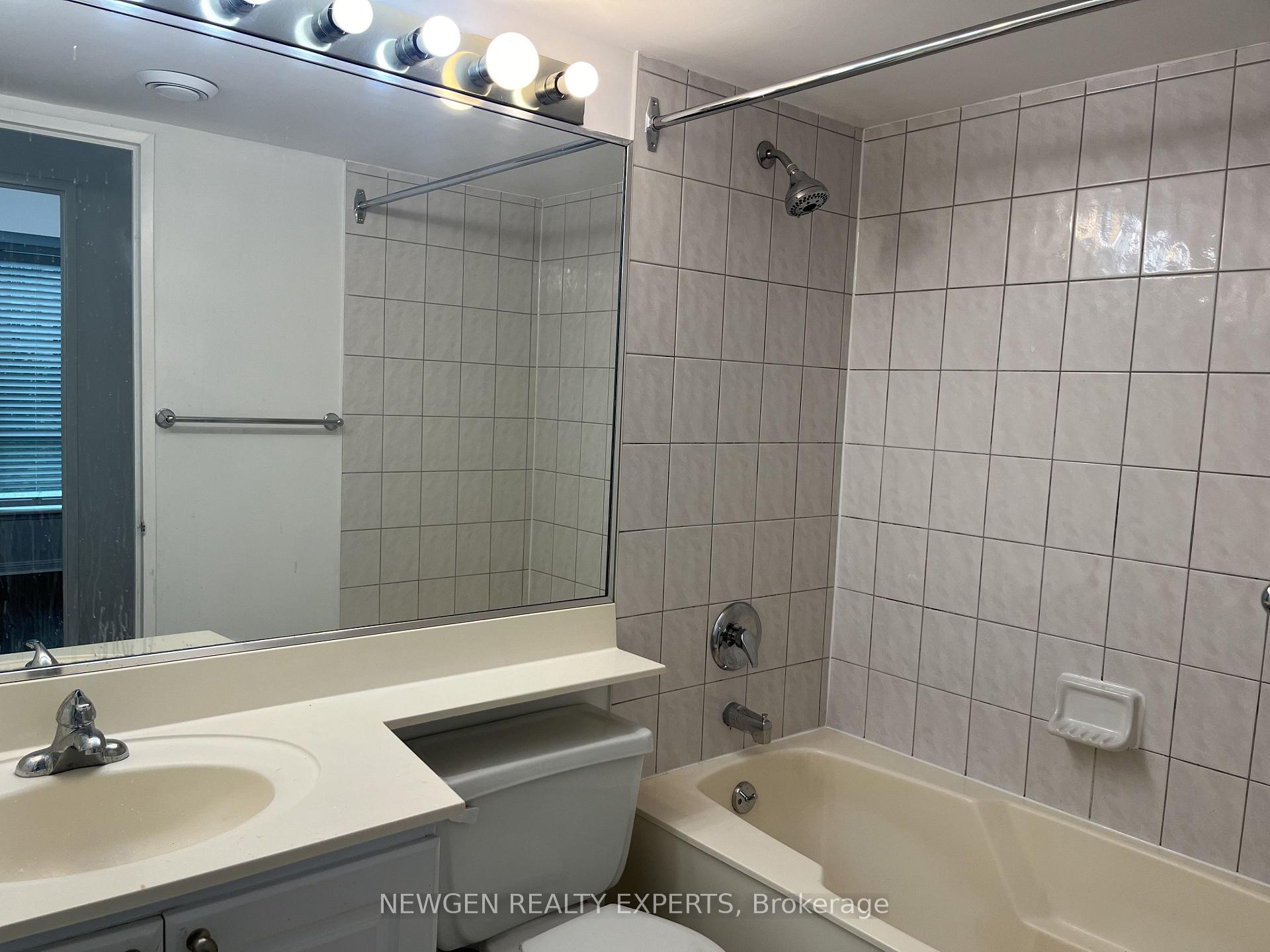 Photo 14 of Unit 303, 8 Lee Centre Drive, Scarborough, Woburn — HOMEH
