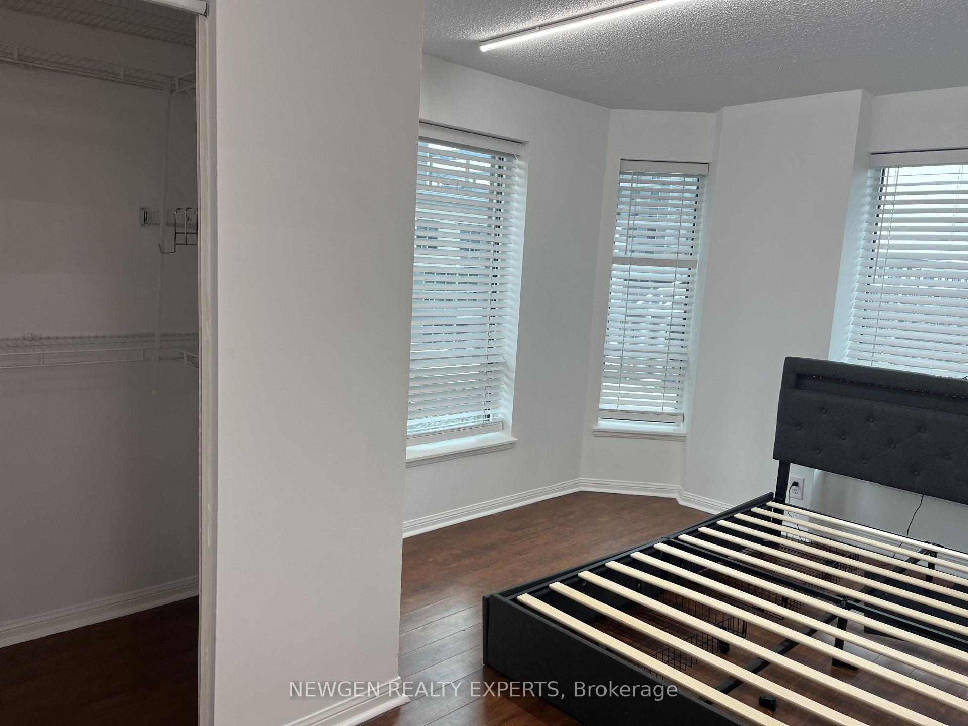 Photo 20 of Unit 303, 8 Lee Centre Drive, Scarborough, Woburn — HOMEH