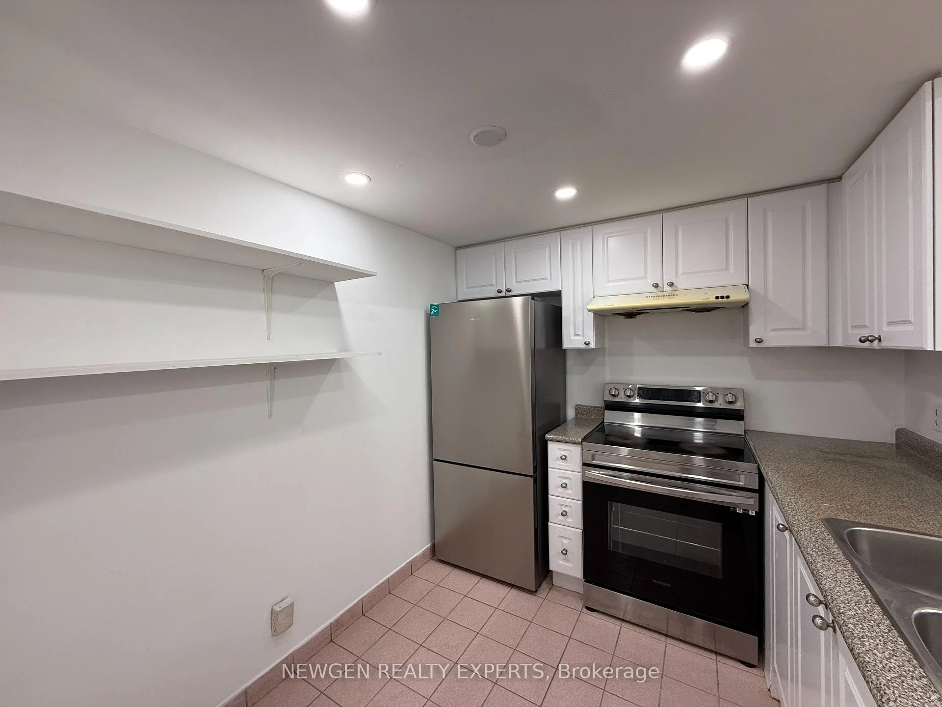 Photo 7 of Unit 303, 8 Lee Centre Drive, Scarborough, Woburn — HOMEH
