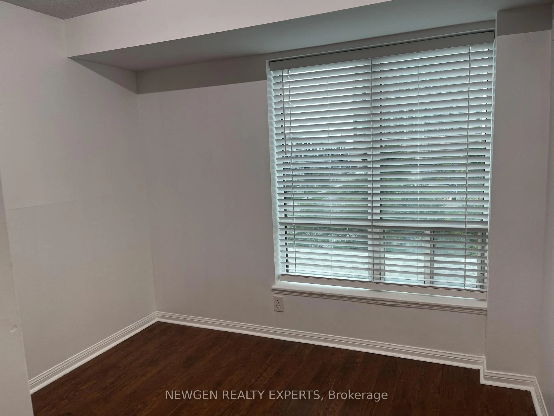 Photo 17 of Unit 303, 8 Lee Centre Drive, Scarborough, Woburn — HOMEH