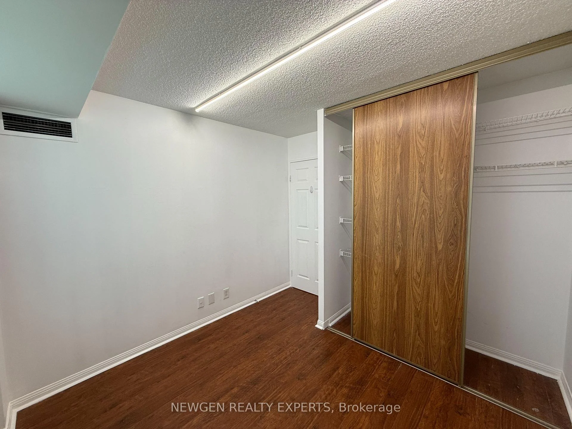 Photo 27 of Unit 303, 8 Lee Centre Drive, Scarborough, Woburn — HOMEH