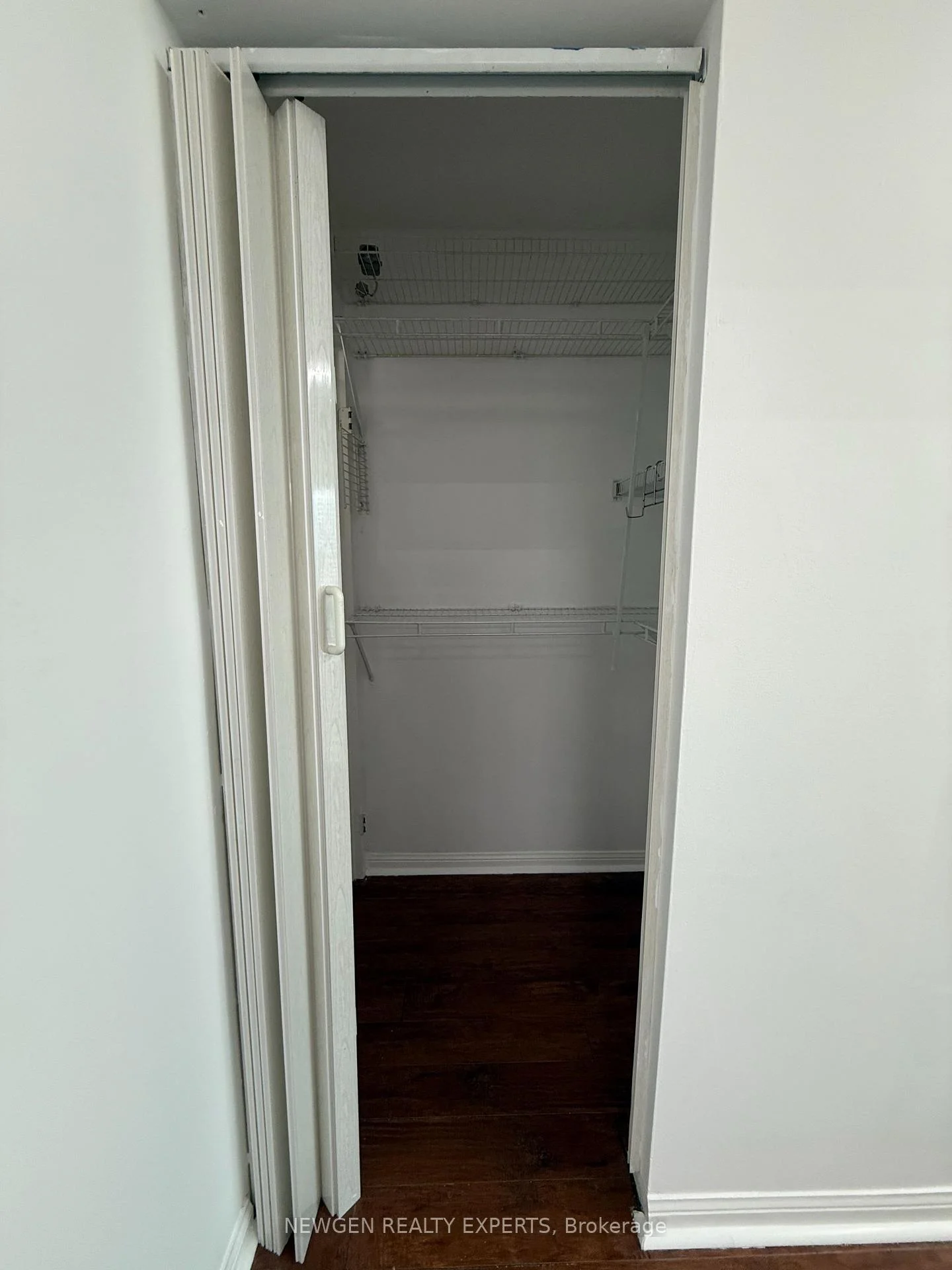 Photo 31 of Unit 303, 8 Lee Centre Drive, Scarborough, Woburn — HOMEH