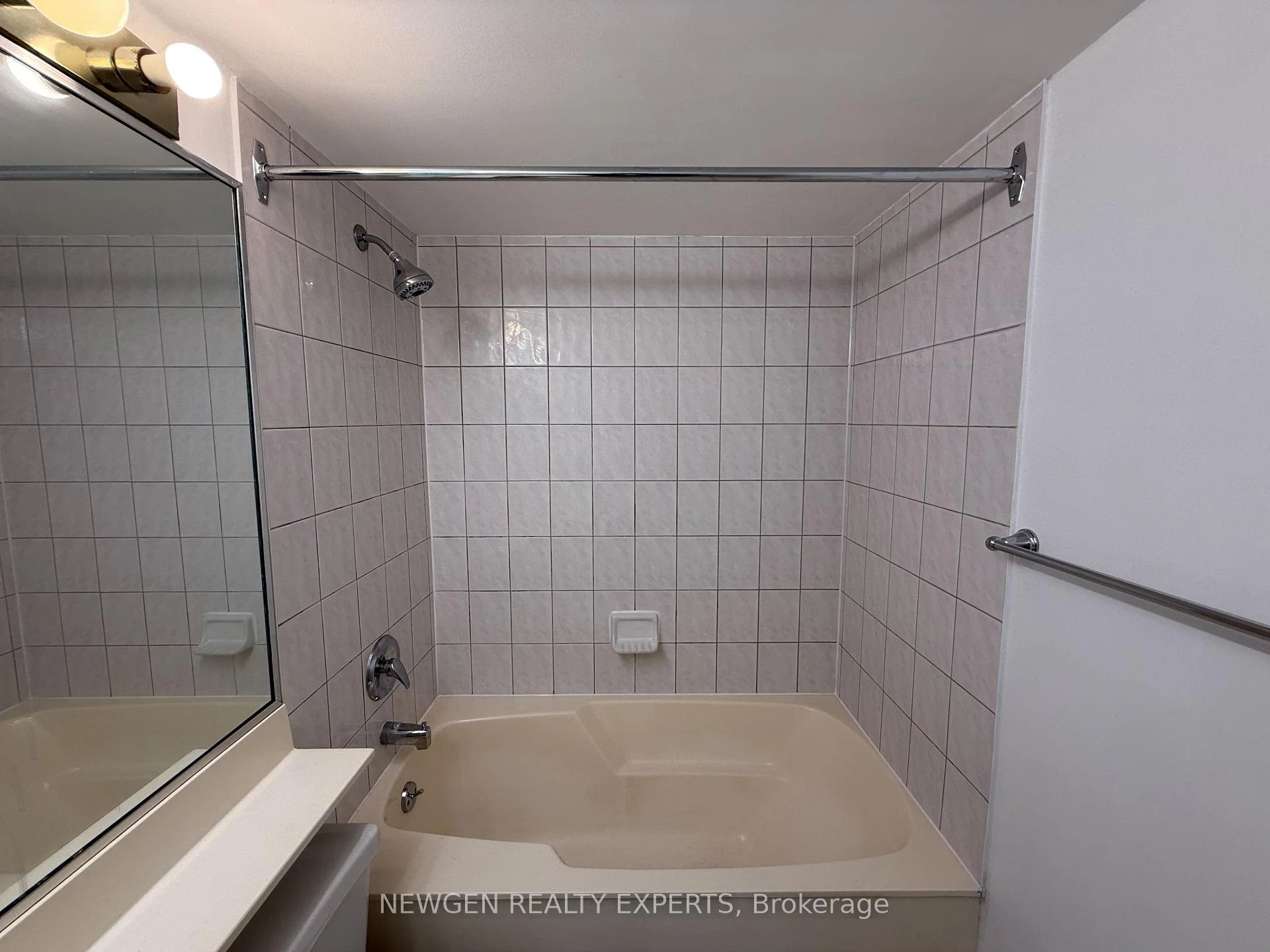 Photo 40 of Unit 303, 8 Lee Centre Drive, Scarborough, Woburn — HOMEH