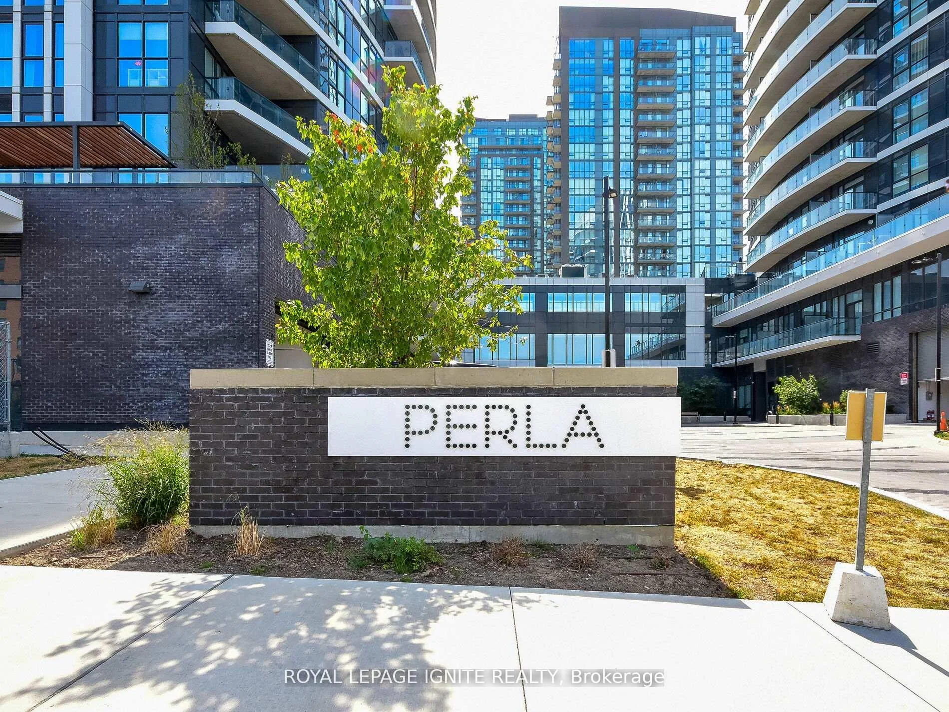 Photo 4 of Unit 2811, 35 Watergarden Drive, Mississauga, Hurontario — HOMEH