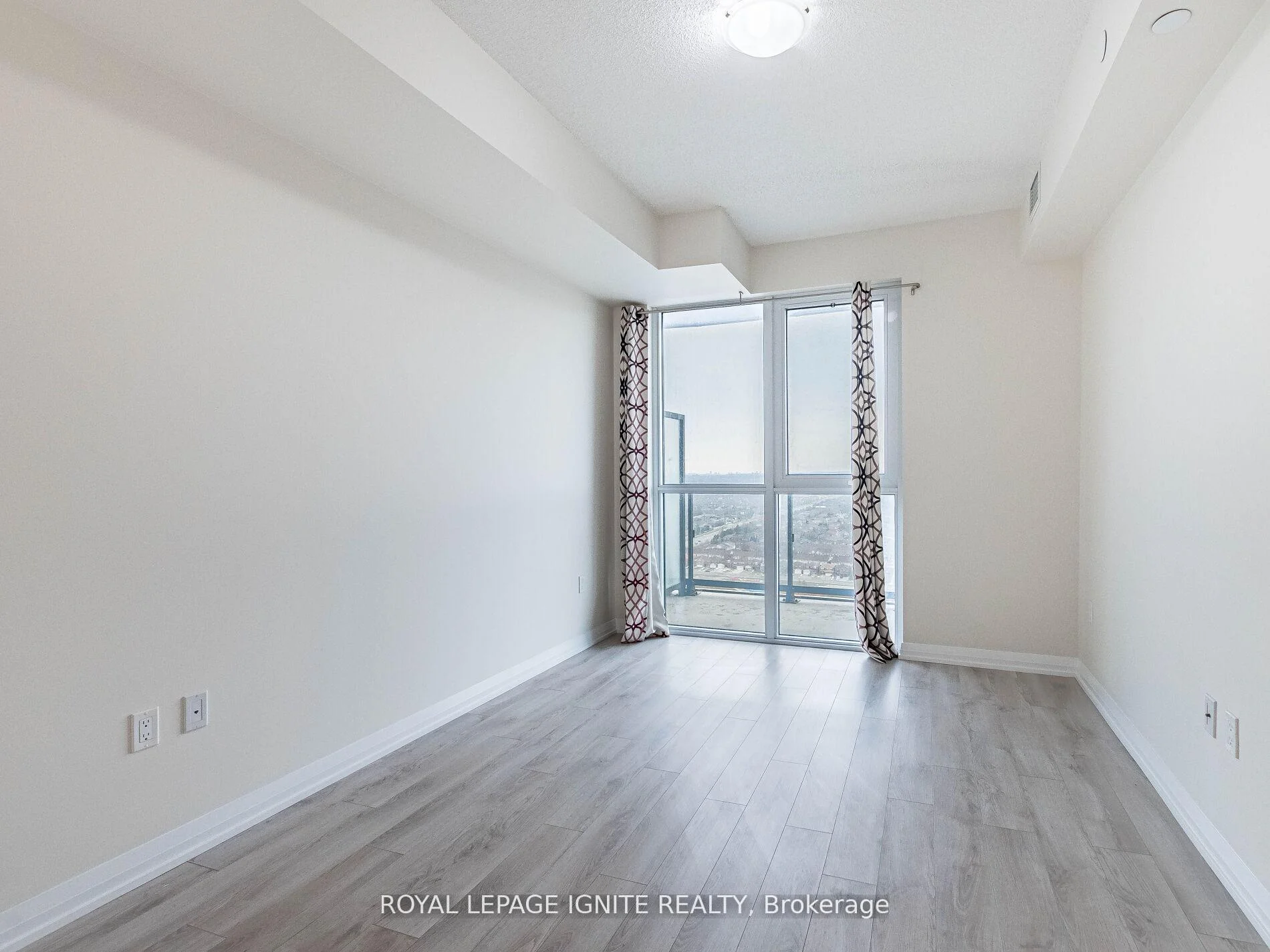Photo 34 of Unit 2811, 35 Watergarden Drive, Mississauga, Hurontario — HOMEH