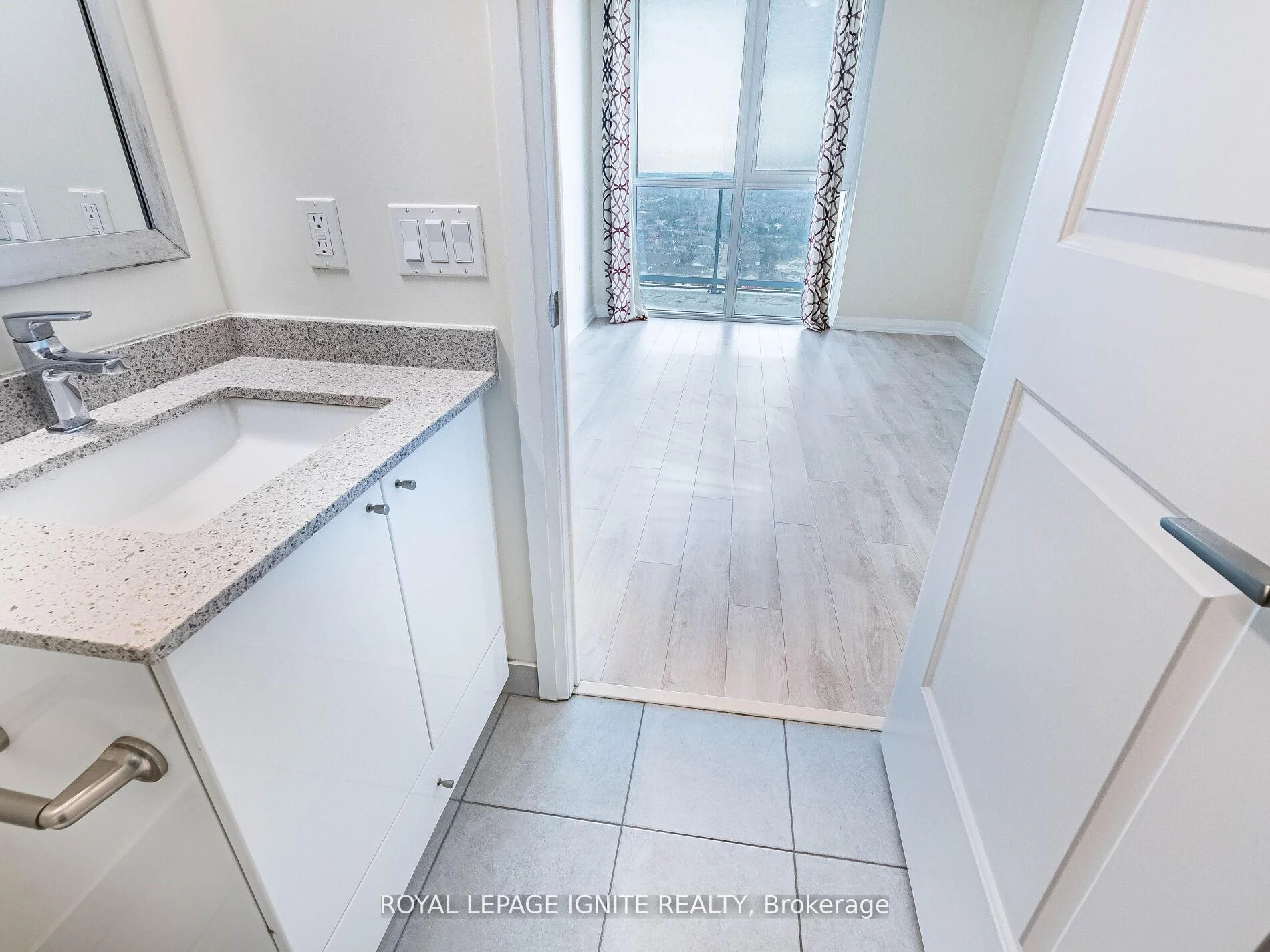 Photo 48 of Unit 2811, 35 Watergarden Drive, Mississauga, Hurontario — HOMEH