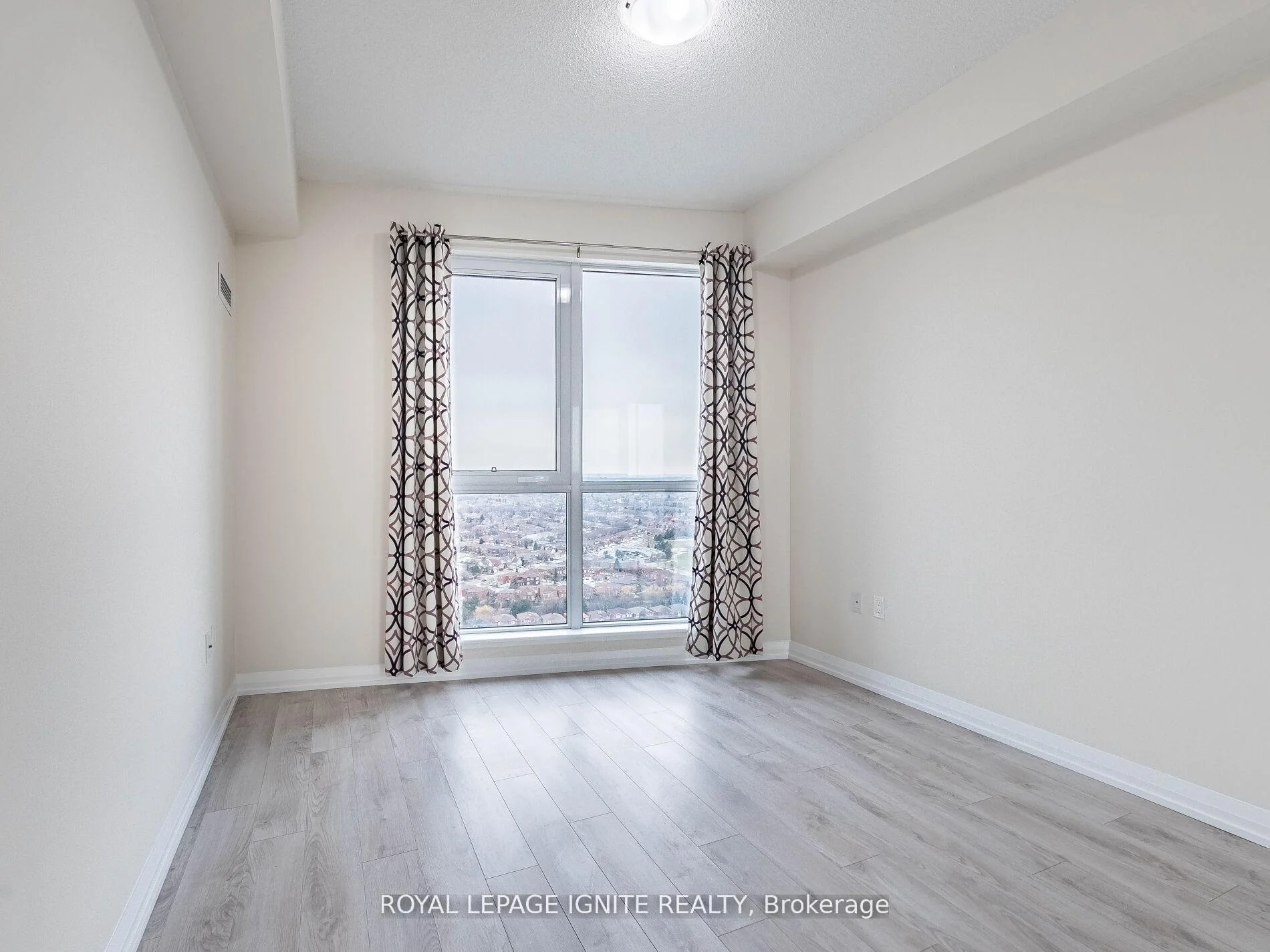 Photo 50 of Unit 2811, 35 Watergarden Drive, Mississauga, Hurontario — HOMEH